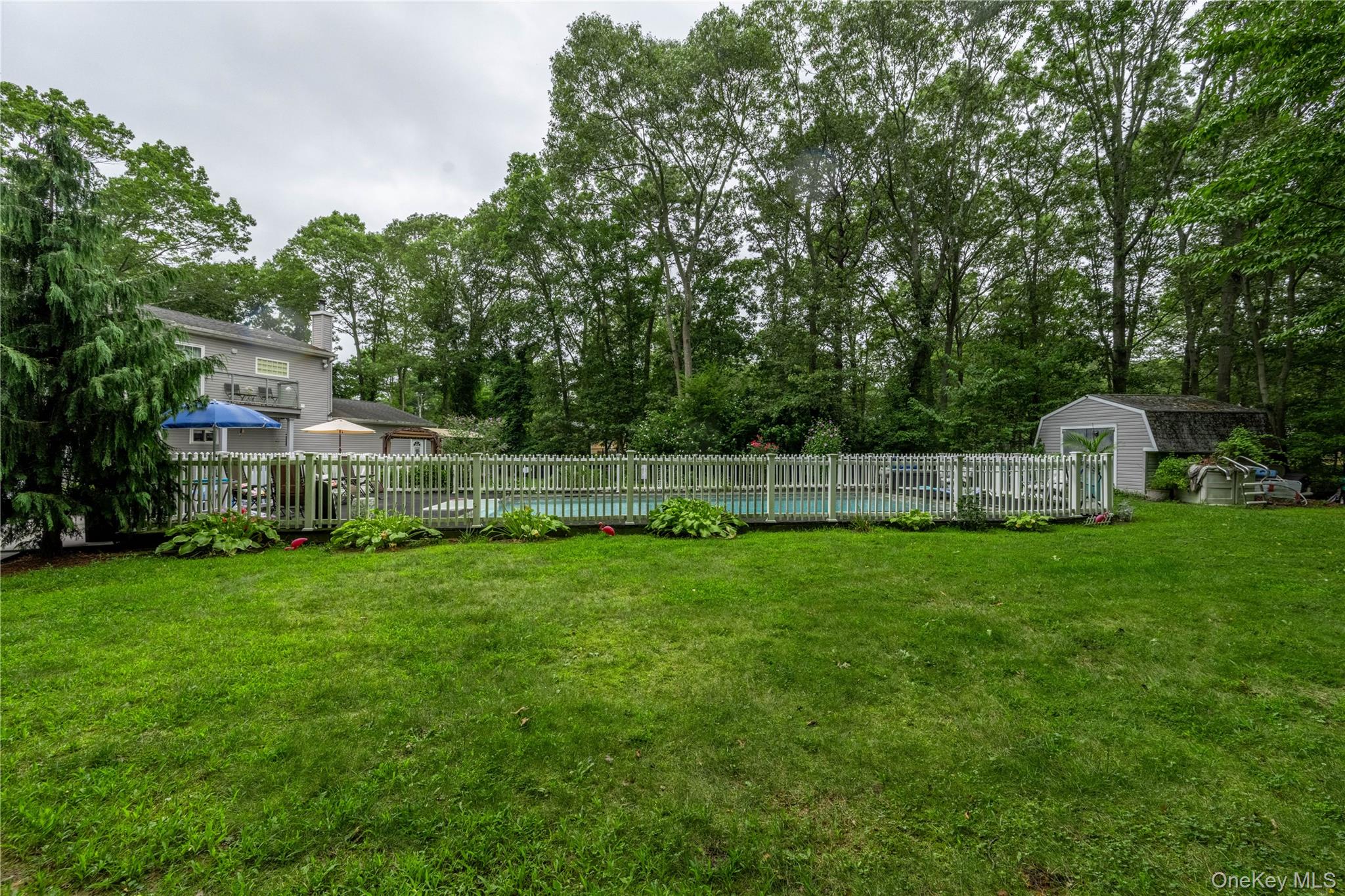 #10 photo, 21 Locust Avenue, サフォーク郡 Medford , NY 11763