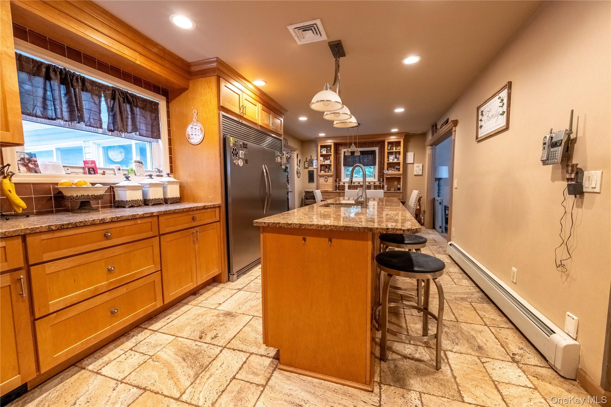 #19 photo, 21 Locust Avenue, サフォーク郡 Medford , NY 11763