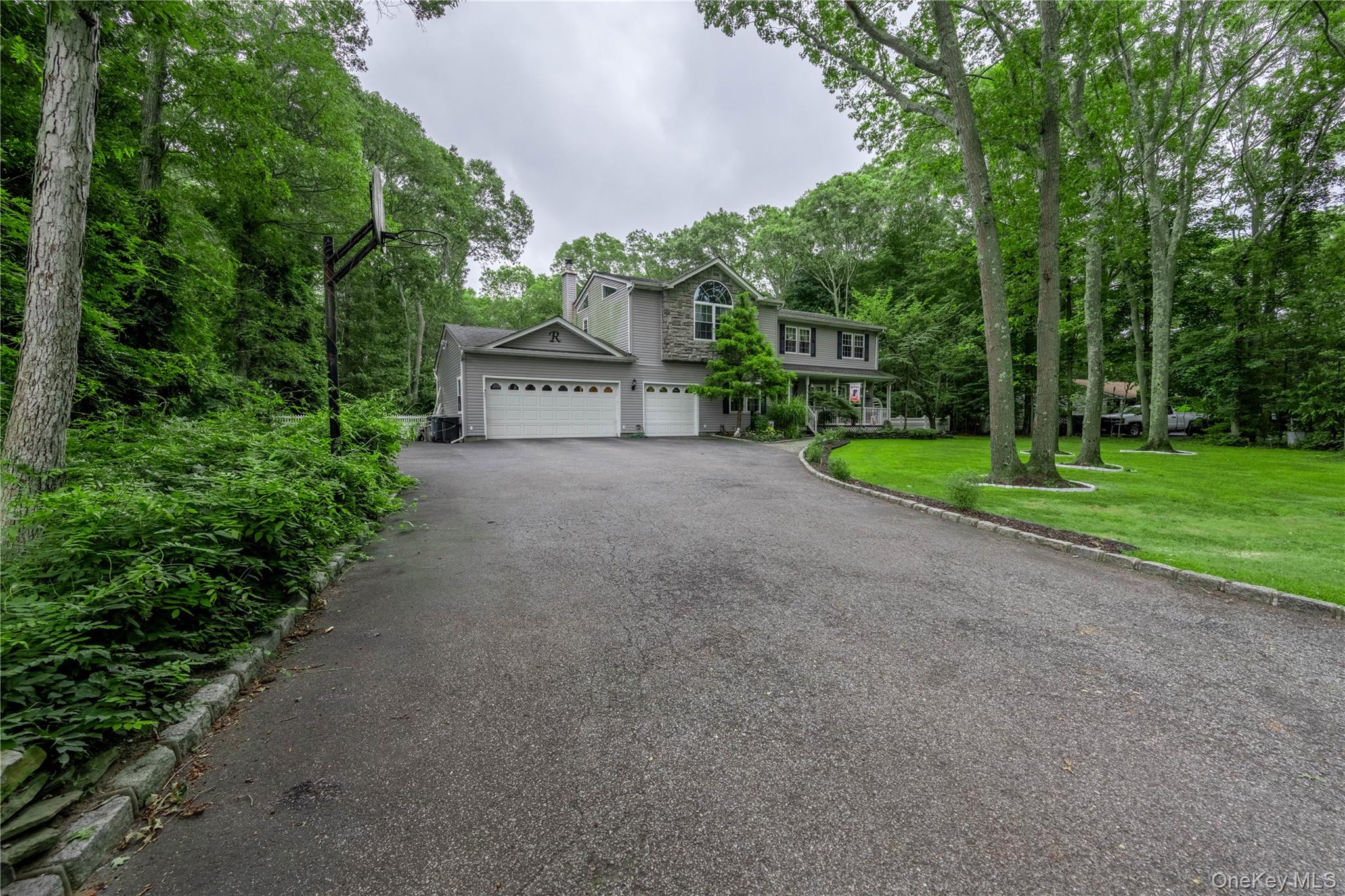 #4 photo, 21 Locust Avenue, サフォーク郡 Medford , NY 11763