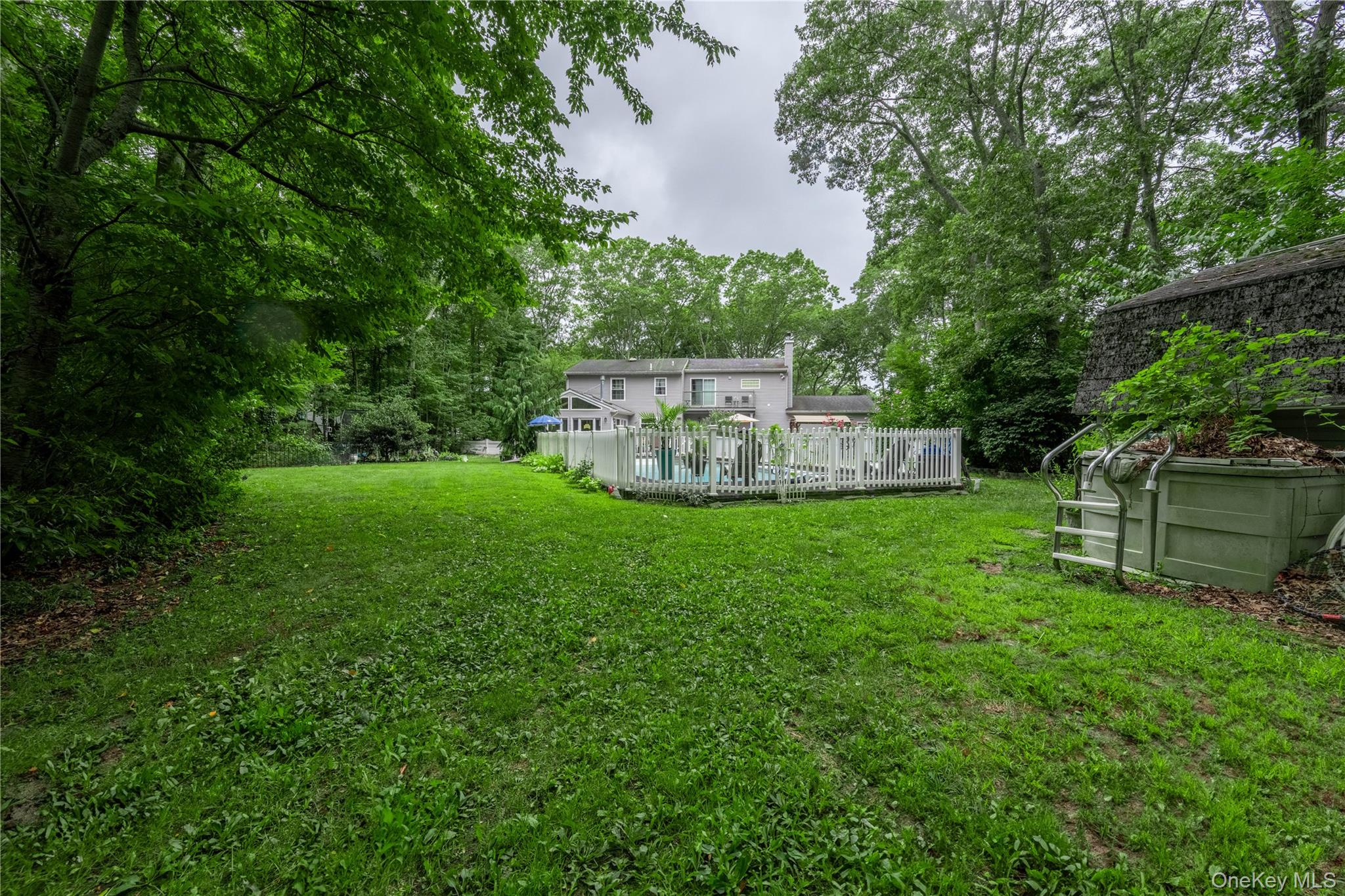 #8 photo, 21 Locust Avenue, サフォーク郡 Medford , NY 11763