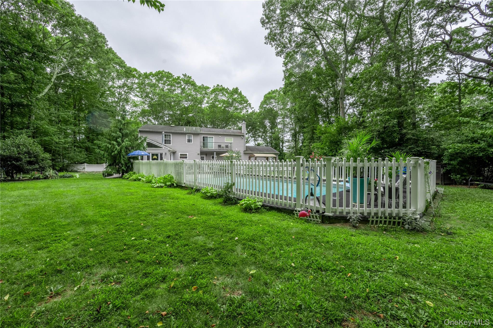 #9 photo, 21 Locust Avenue, サフォーク郡 Medford , NY 11763