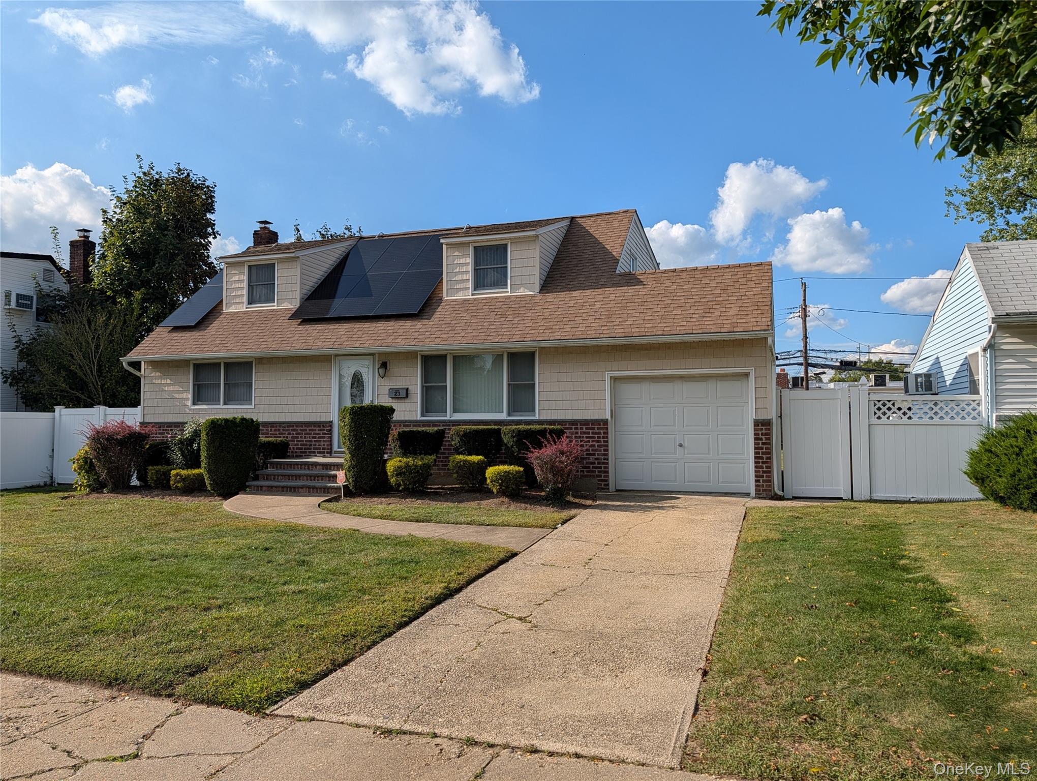 #1 photo, 23 Colonial Drive, 长岛 Farmingdale , NY 11735