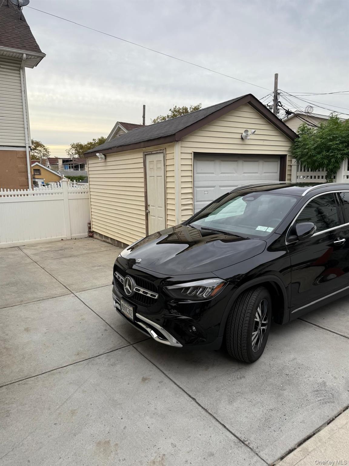 #3 photo, 10743 135th Street, Richmond Hill , NY 11419