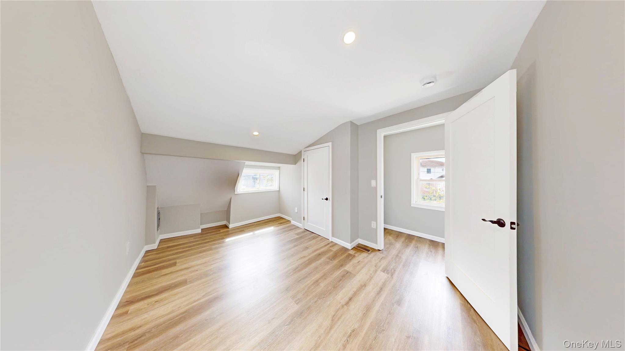 #8 photo, 99-48 1st Street, クイーンズ区 Howard Beach , NY 11414