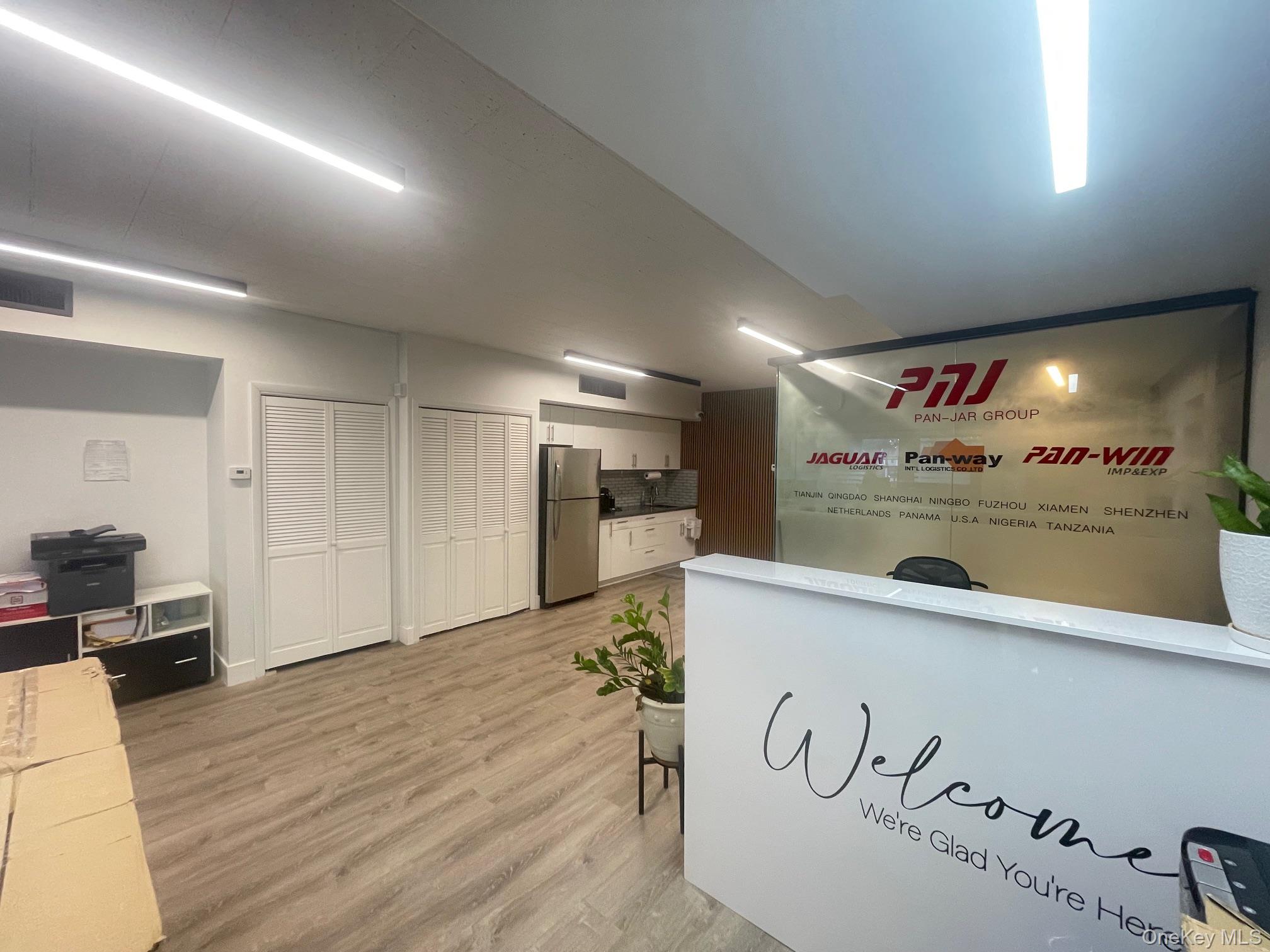 #13 photo, 265 Jericho Turnpike, Floral Park , NY 11001