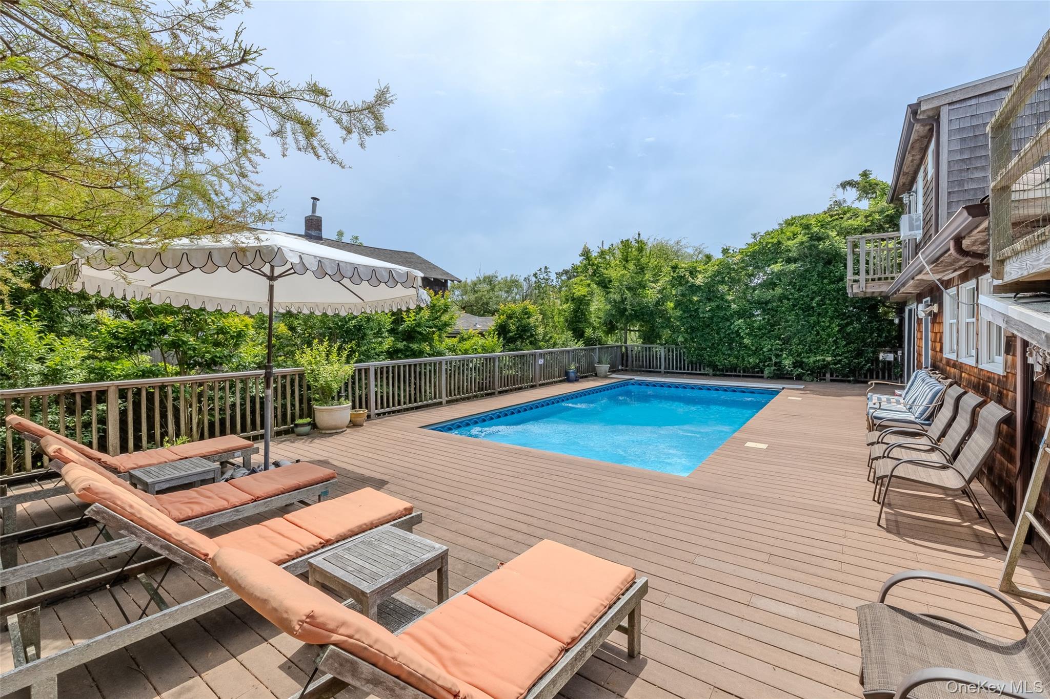 #2 photo, 748 Ocean Breeze, サフォーク郡 Ocean Beach , NY 11770