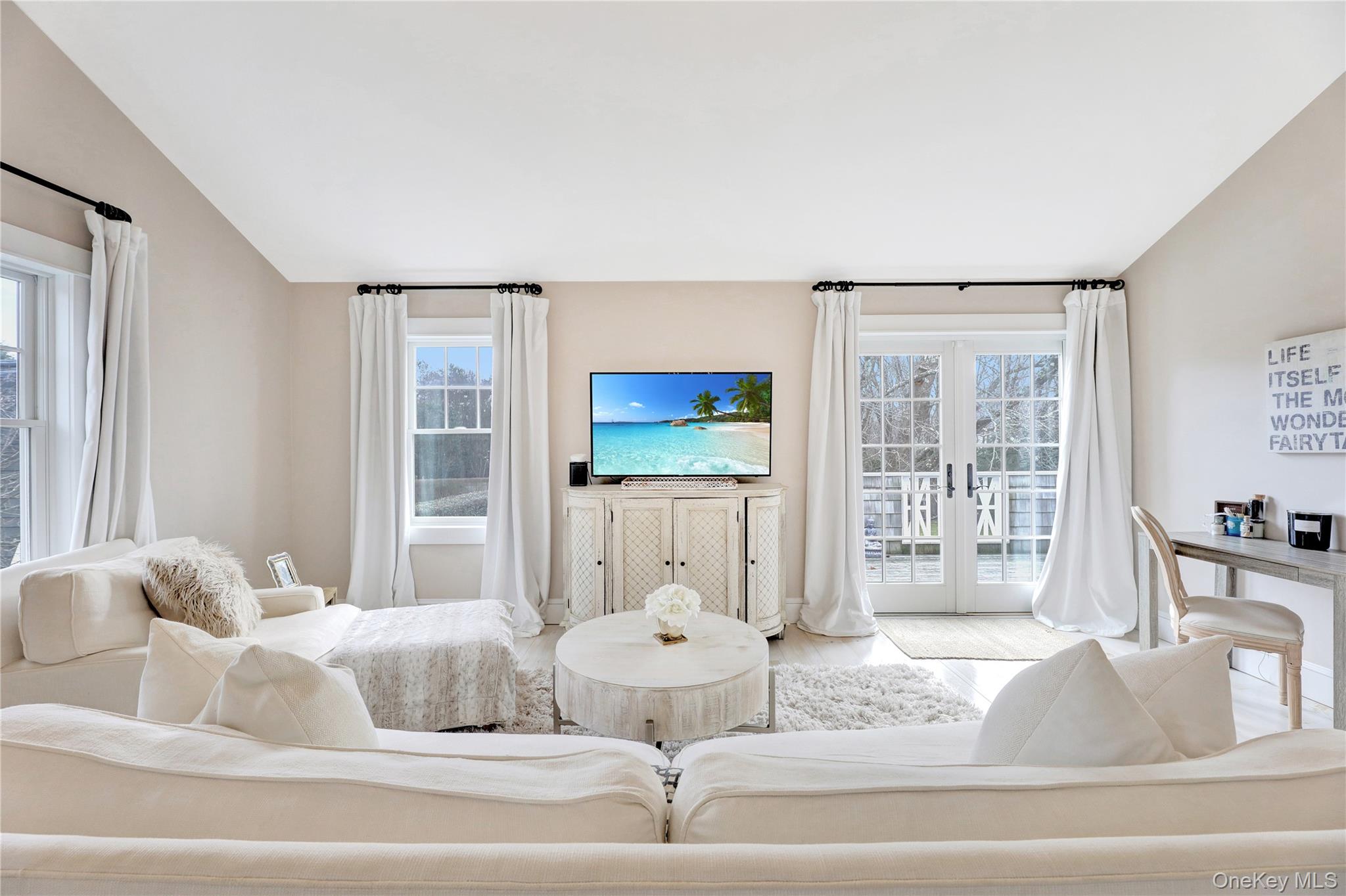 #19 photo, 198 South Country Road, サフォーク郡 Remsenburg , NY 11960