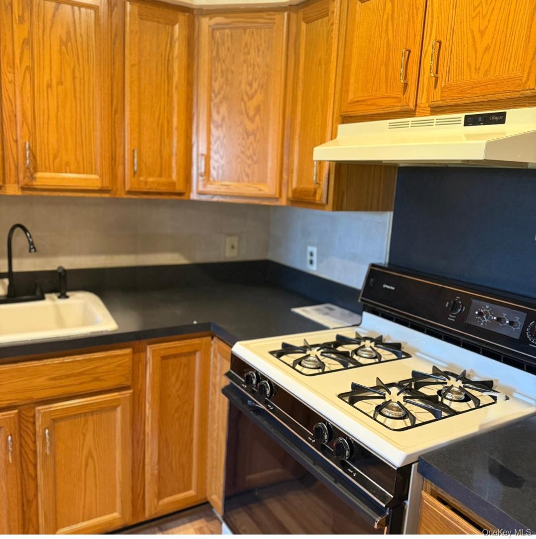 #6 photo, 8211 155th Avenue, Howard Beach , NY 11414