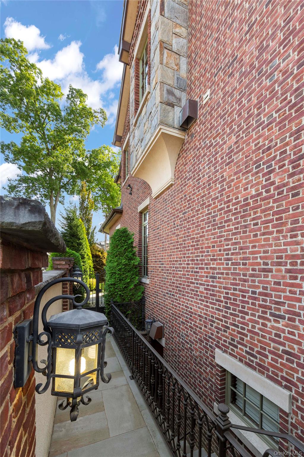 #6 photo, 1430 158th Street, Beechhurst , NY 11357