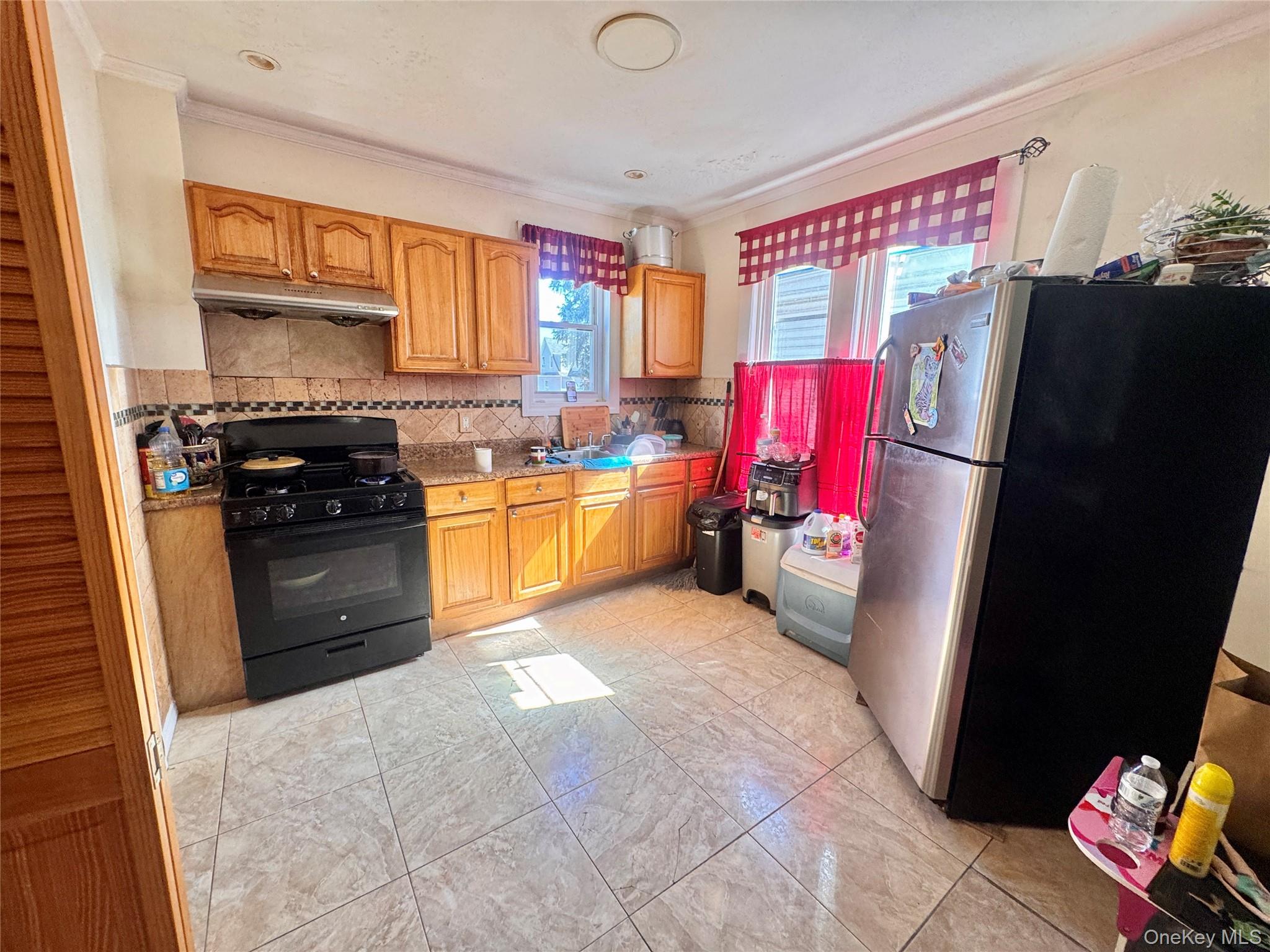 #11 photo, 85-05 91 St, Woodhaven , NY 11421