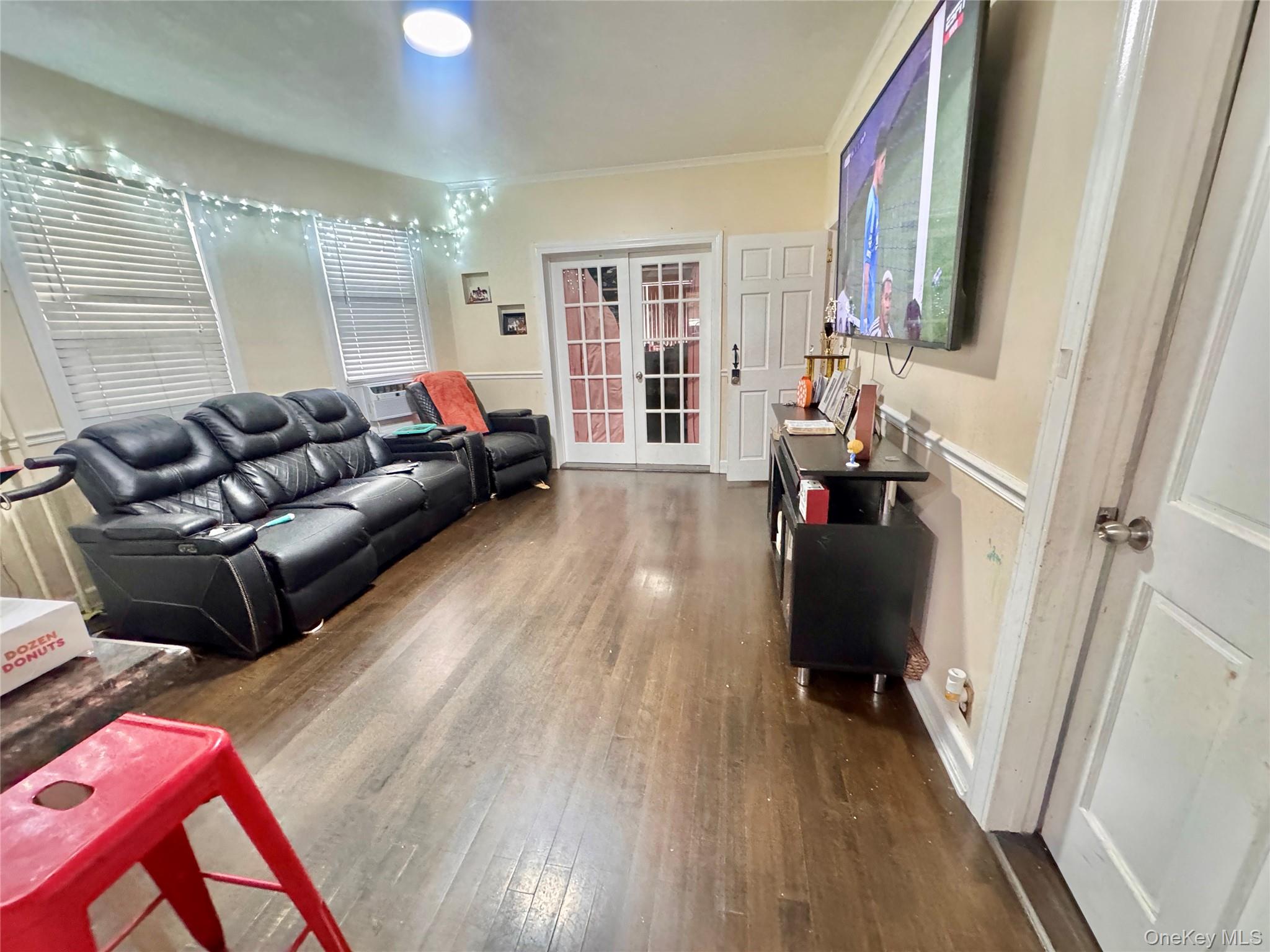 #7 photo, 85-05 91 St, Woodhaven , NY 11421