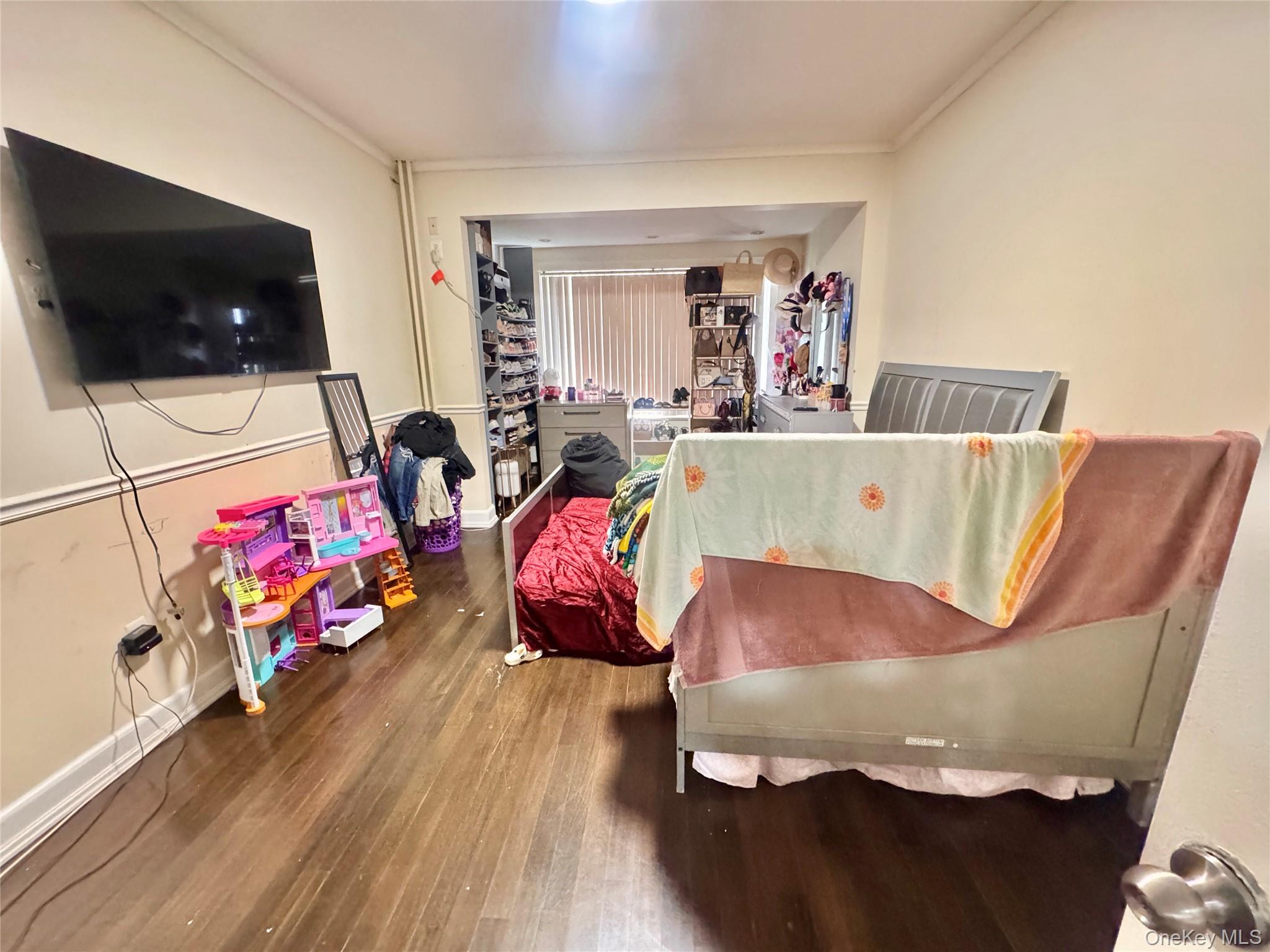 #8 photo, 85-05 91 St, Woodhaven , NY 11421