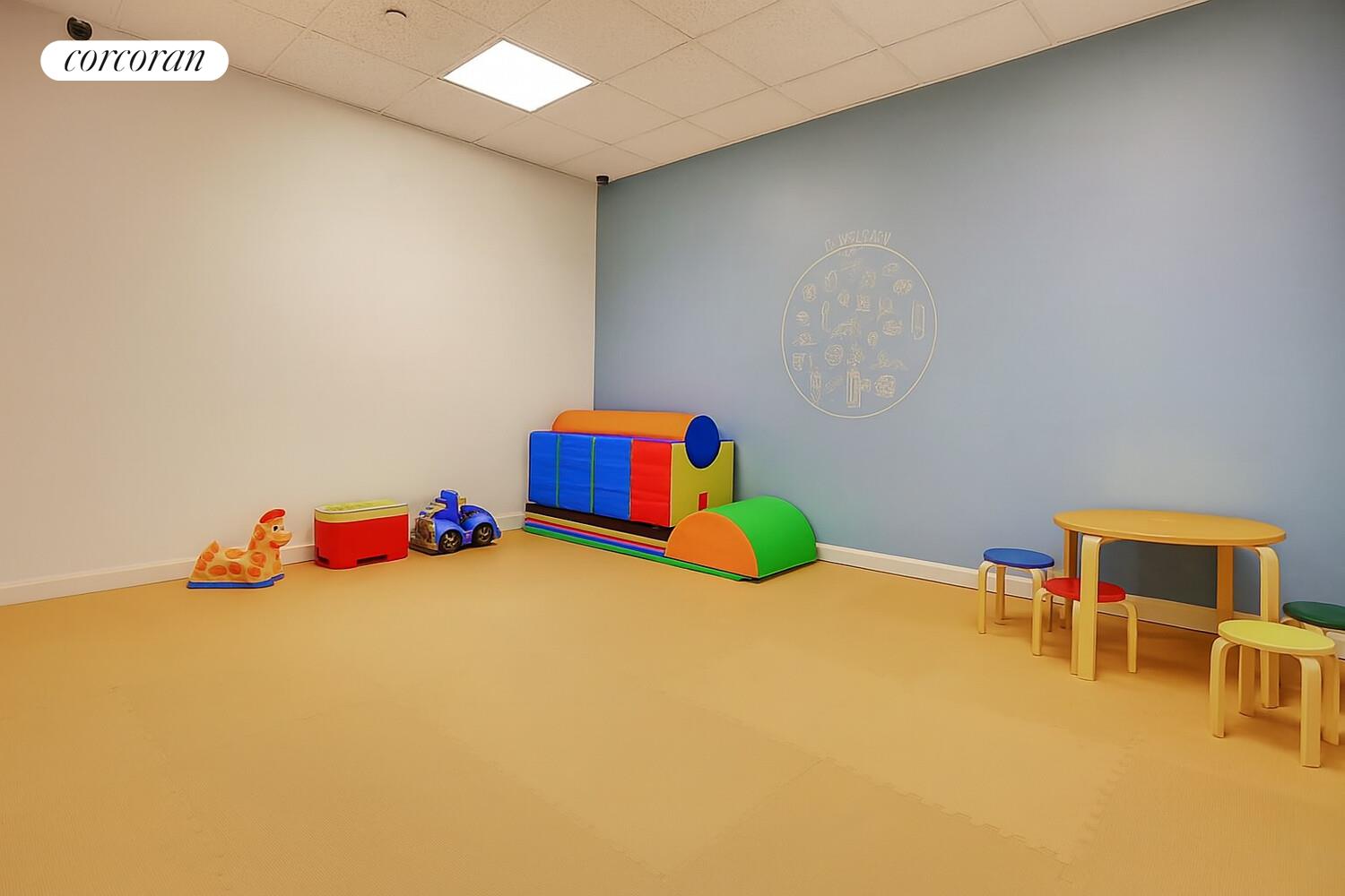 #15 photo, 250 E 40TH Street, マンハッタン Murray Hill , NY 10016