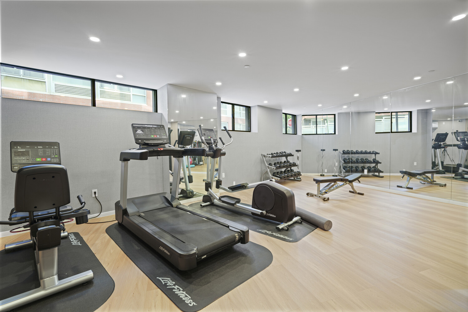 #9 photo, 82-77 116TH Street, Kew Gardens , NY 11418