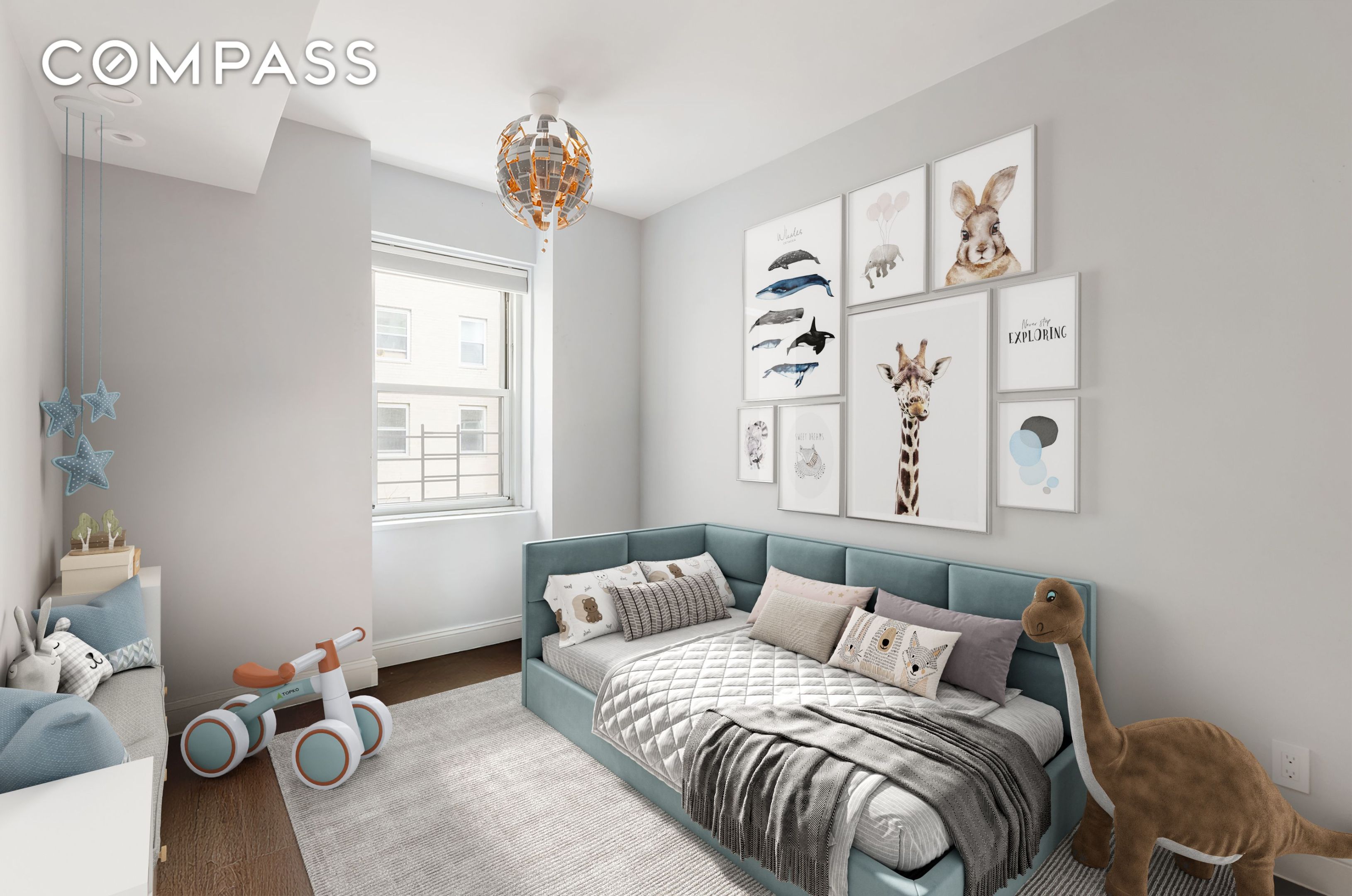 #10 photo, 11 5th Avenue, Greenwich Village , NY 10003