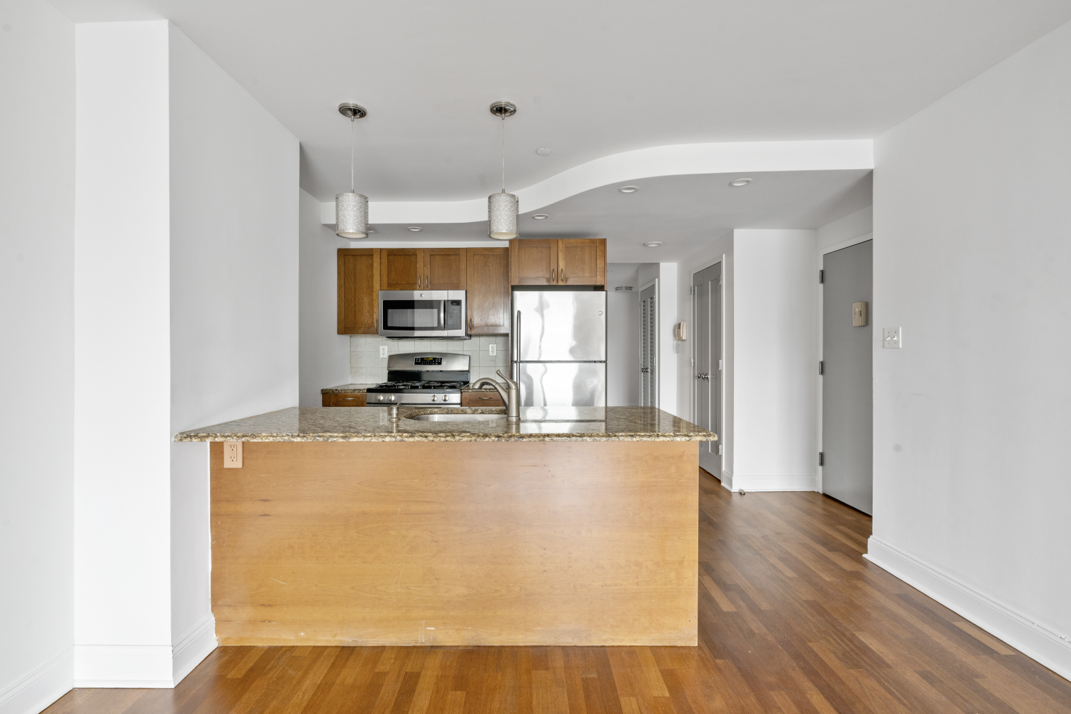 #4 photo, Brooklyn, Williamsburg,South , NY 11206