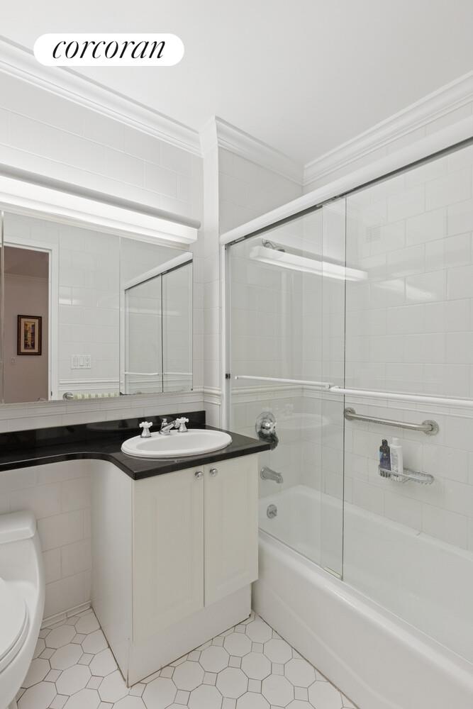 #5 photo, 350 E 82ND Street, マンハッタン Yorkville , NY 10028