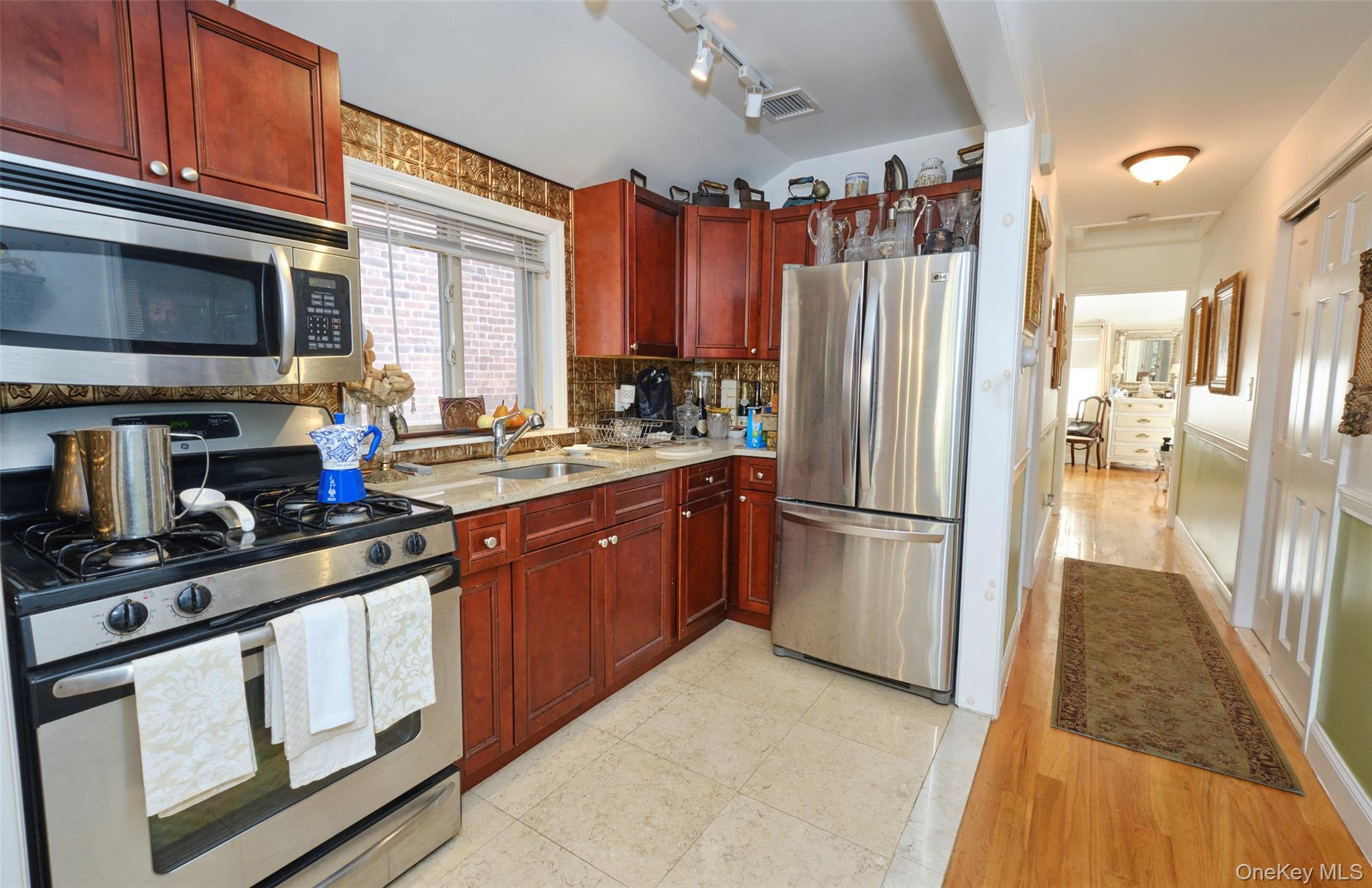 #7 photo, 84-34 120 Street, Kew Gardens , NY 11415