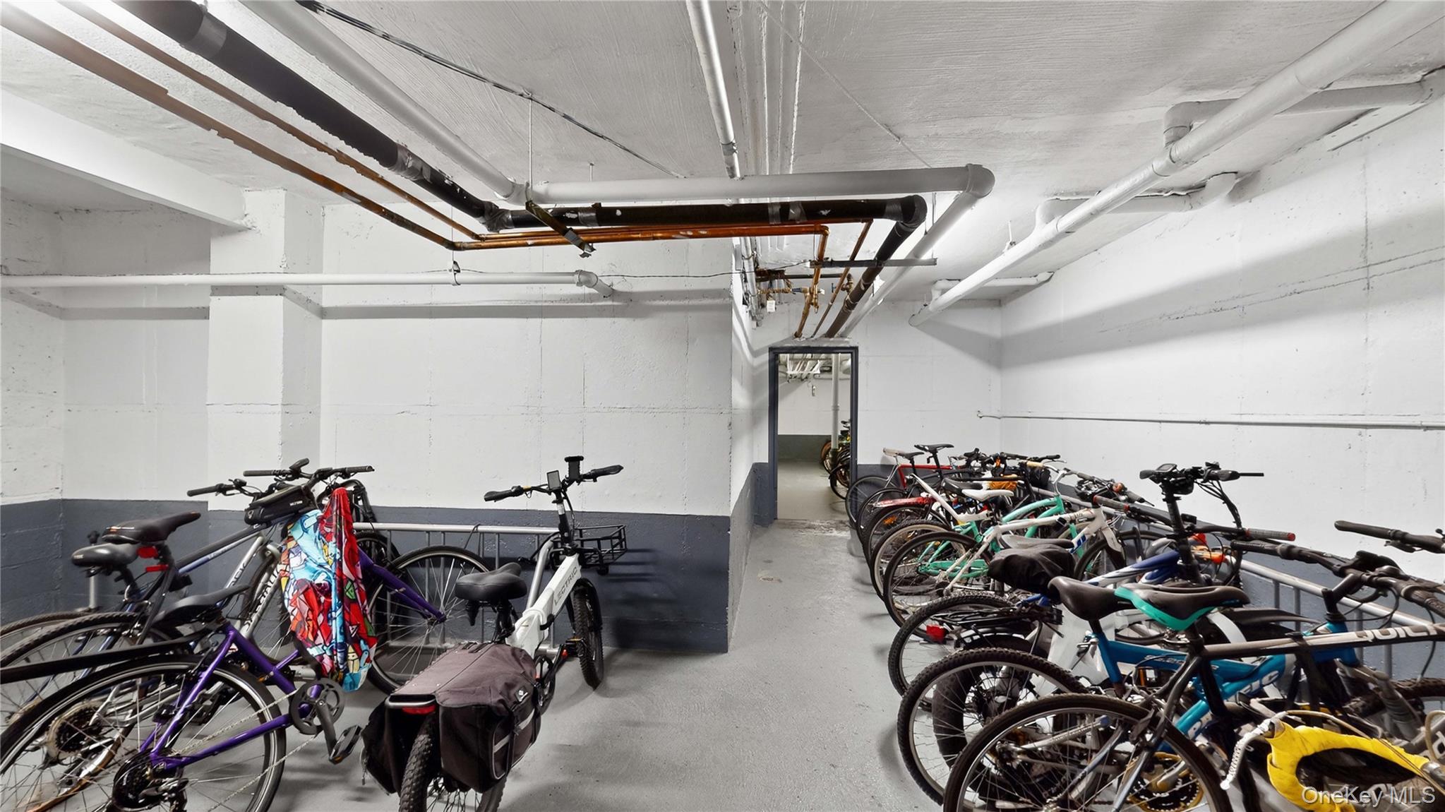 #18 photo, 52-30 39th Avenue, クイーンズ区 Woodside , NY 11377