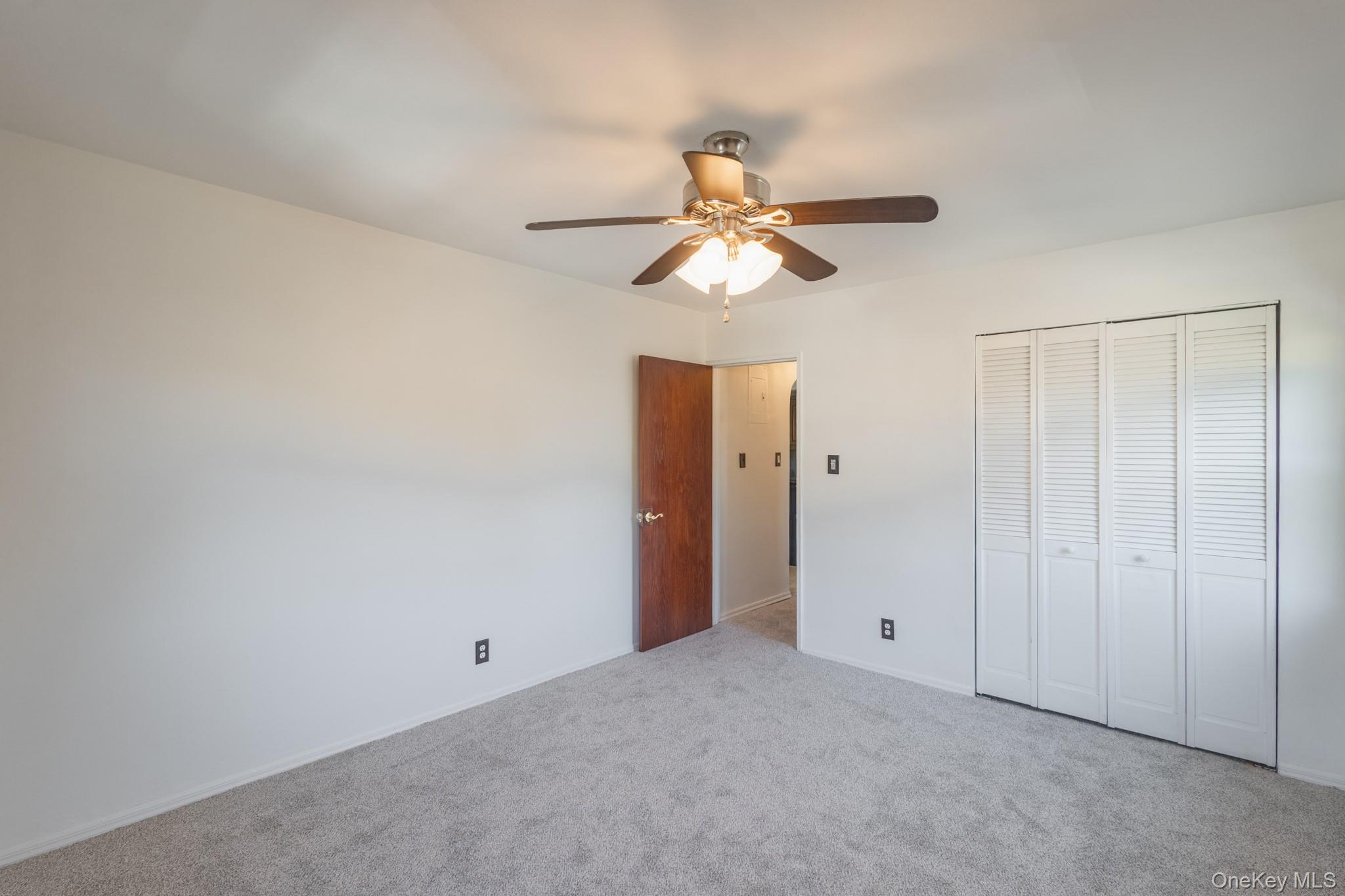 #11 photo, 74-67 220th Street, クイーンズ区 Bayside , NY 11364