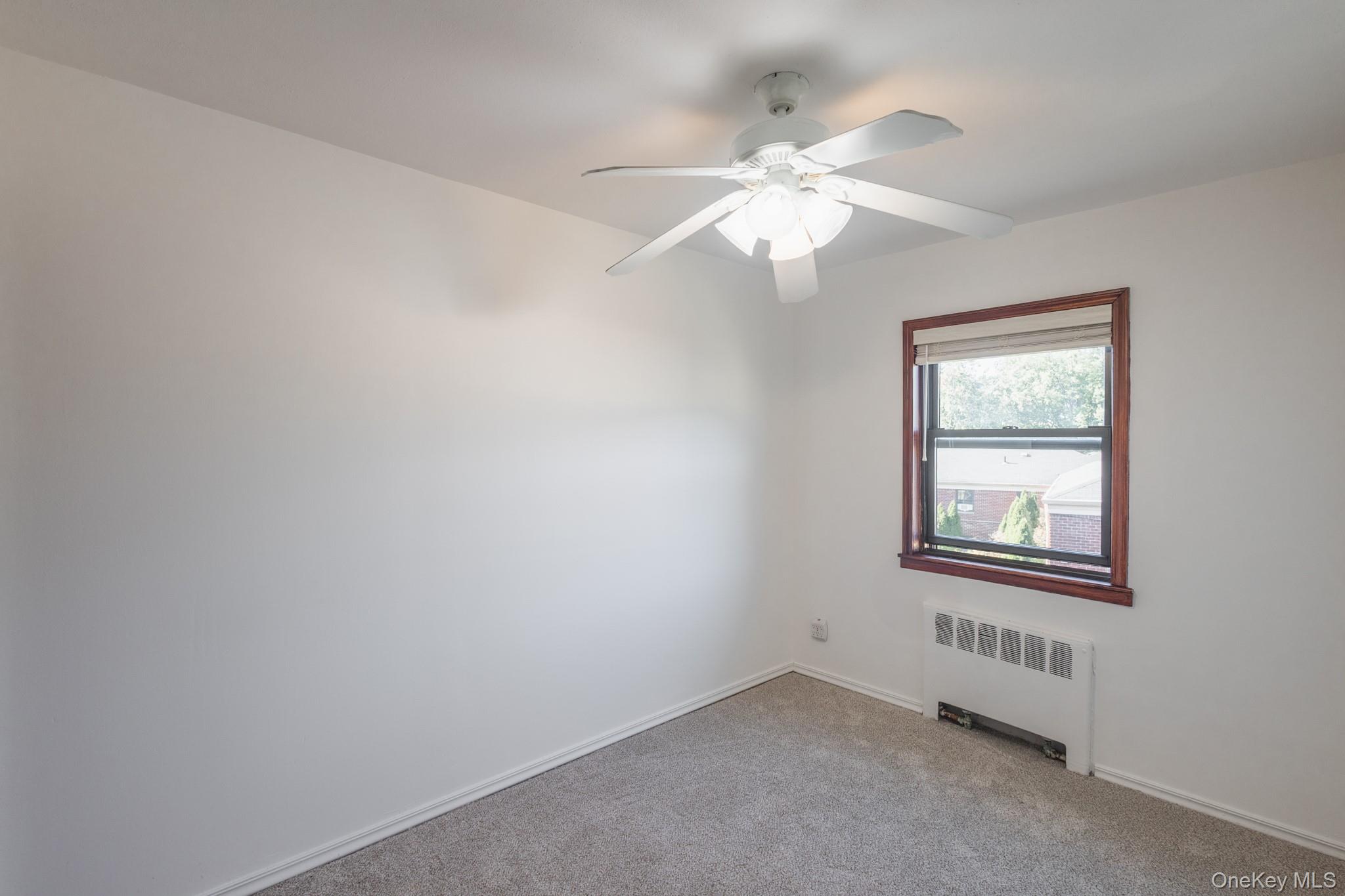 #14 photo, 74-67 220th Street, クイーンズ区 Bayside , NY 11364