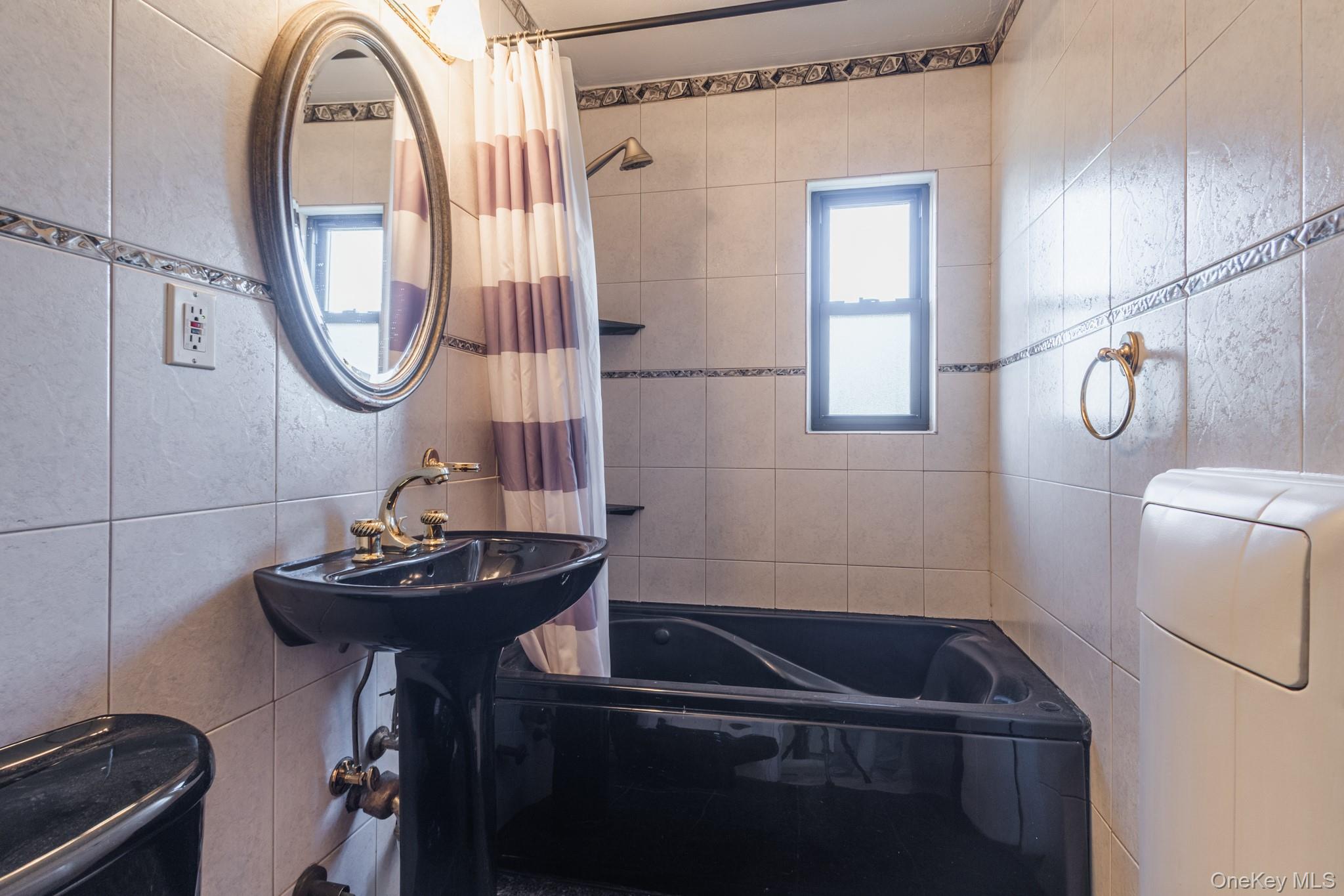 #18 photo, 74-67 220th Street, クイーンズ区 Bayside , NY 11364