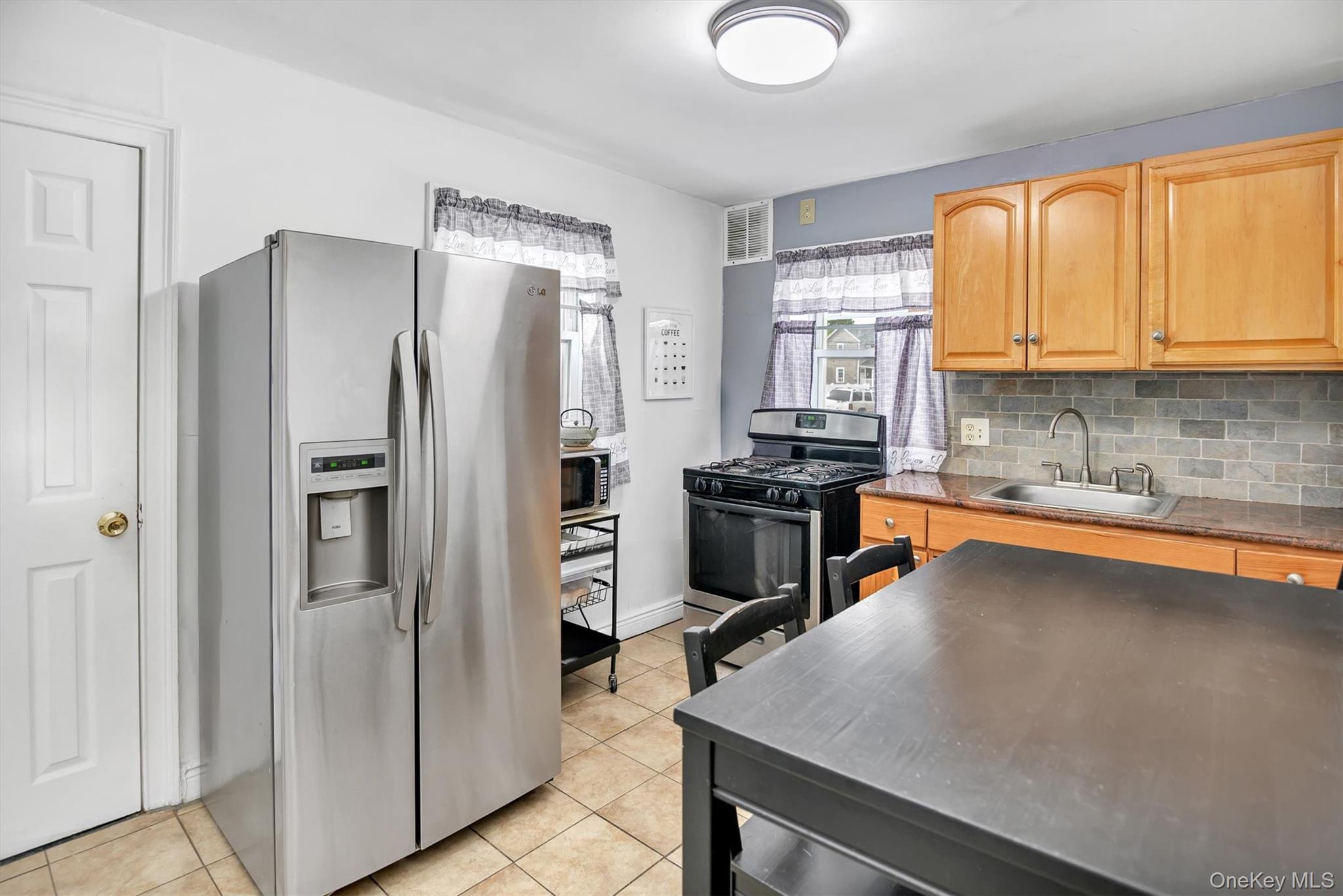 #11 photo, 196 S Franklin Street, Hempstead , NY 11550