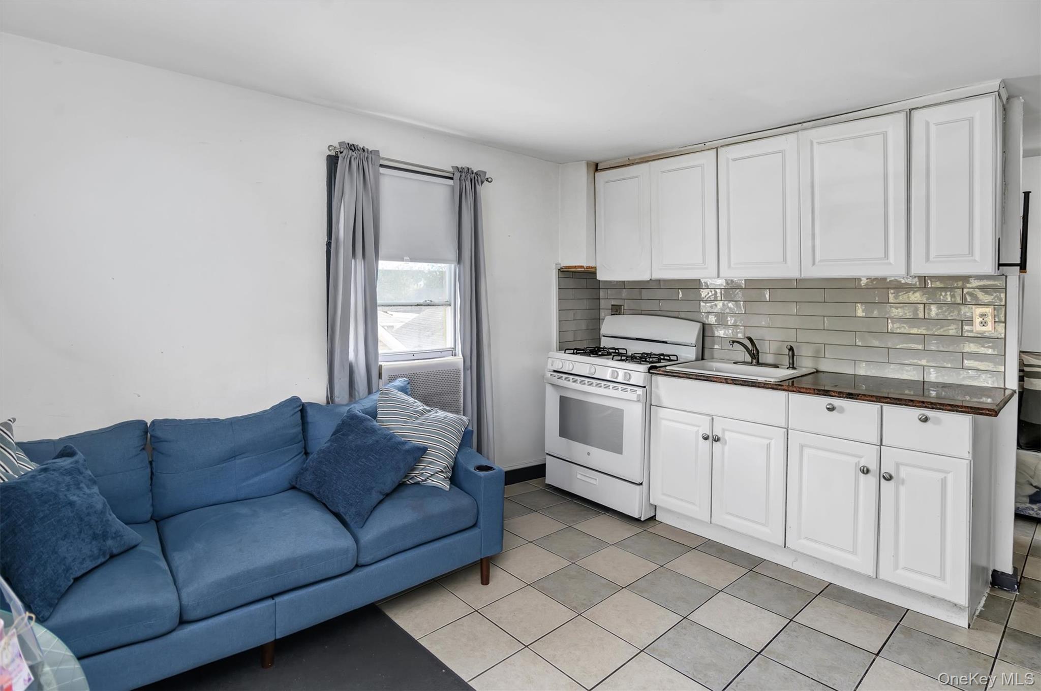 #16 photo, 196 S Franklin Street, Hempstead , NY 11550