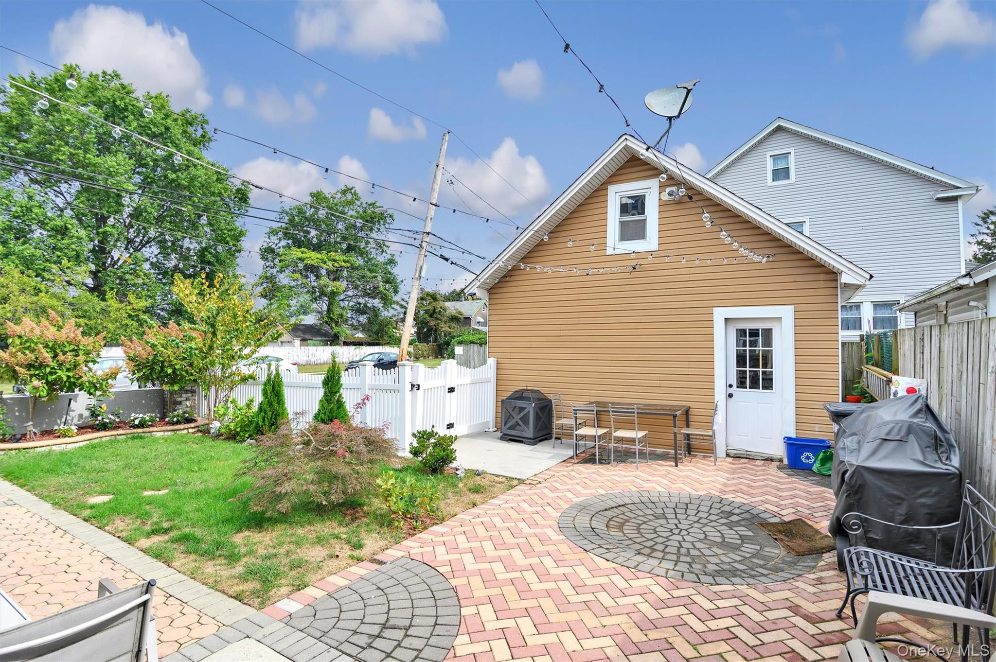 #19 photo, 196 S Franklin Street, Hempstead , NY 11550