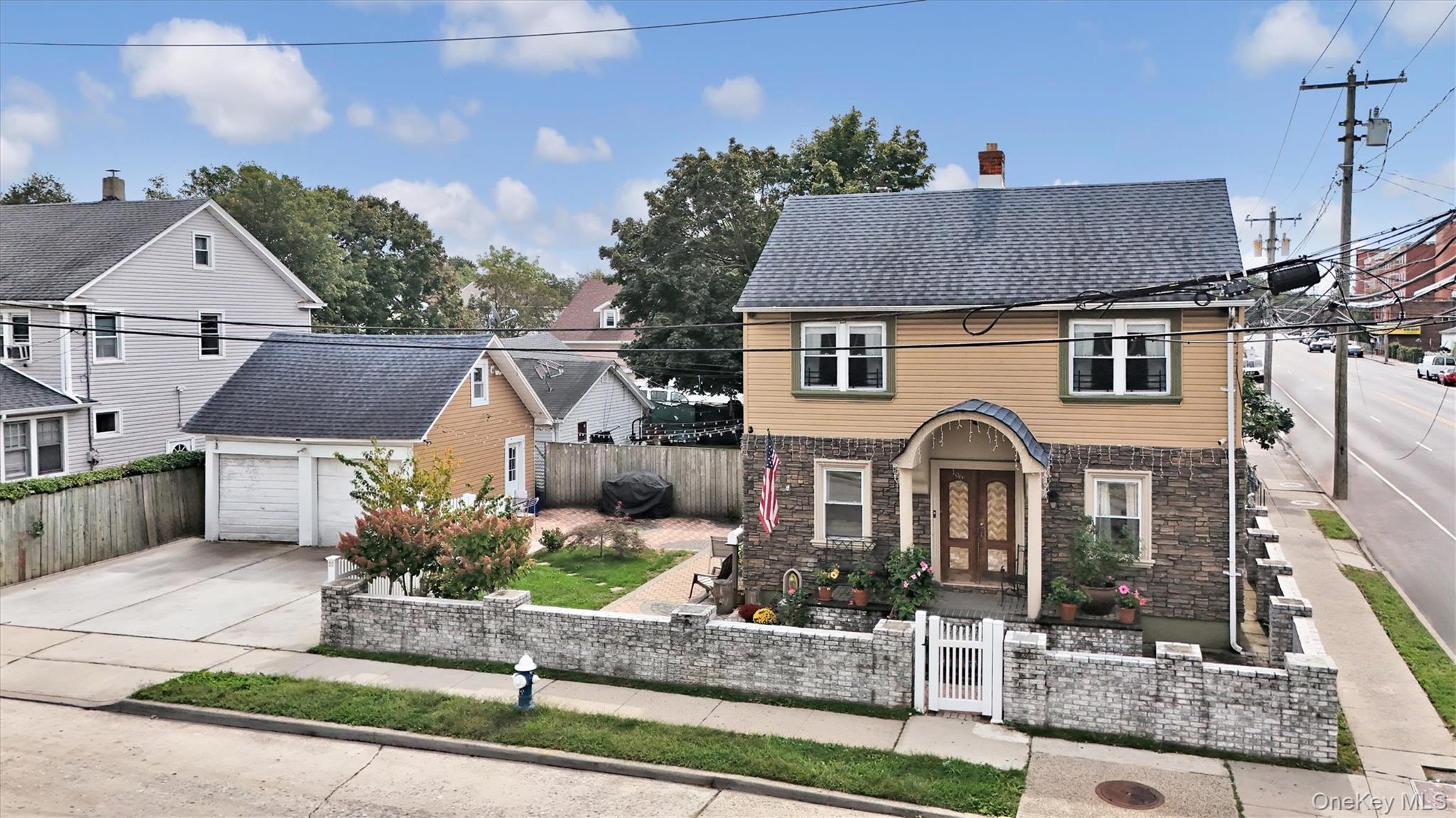 #2 photo, 196 S Franklin Street, Hempstead , NY 11550