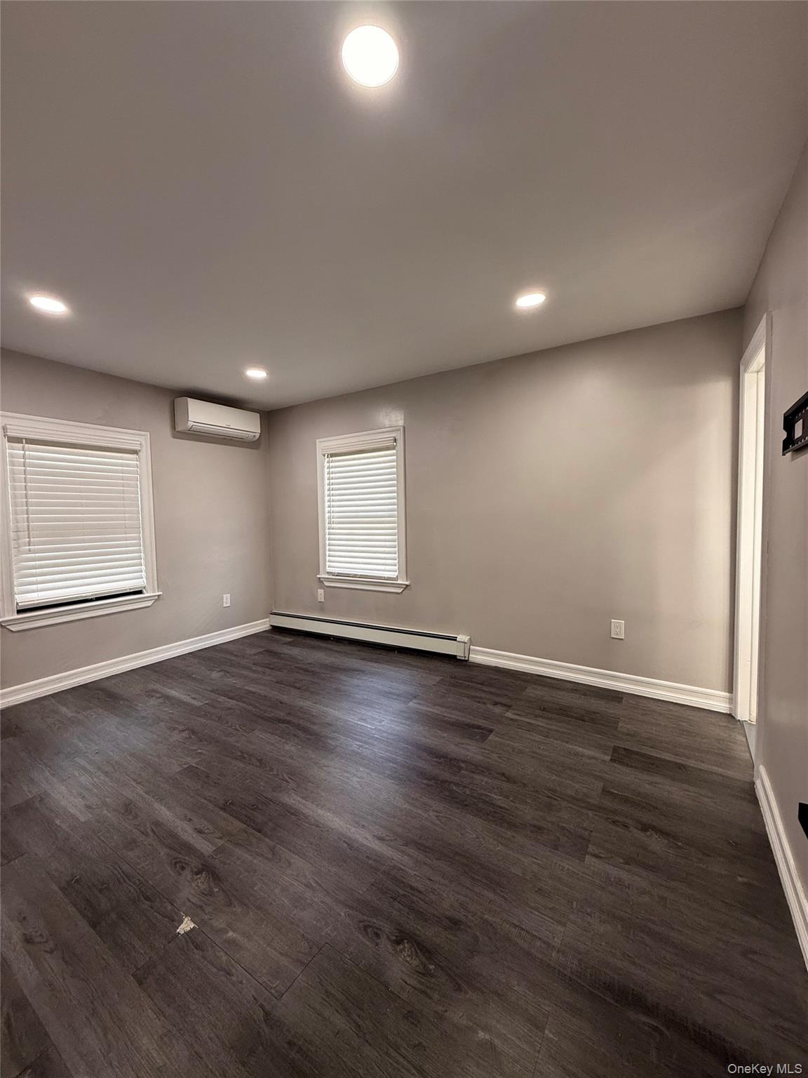 #9 photo, 141-30 185th Street, Springfield Gardens , NY 11413