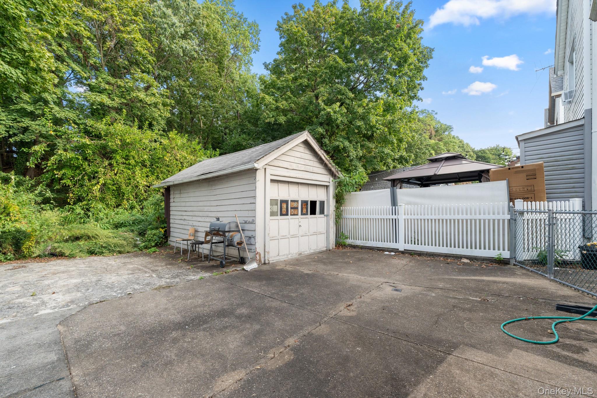 #15 photo, 69-01 Alderton Street, Rego Park , NY 11374