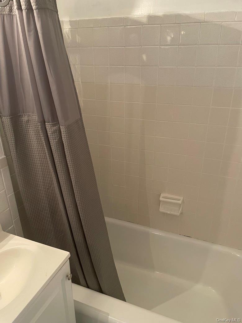 #16 photo, 151-05 Cross Island Parkway, Whitestone , NY 11357