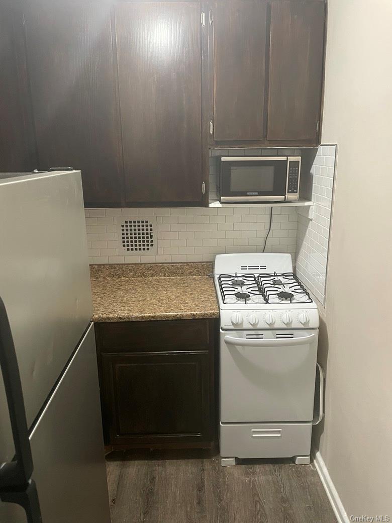 #9 photo, 151-05 Cross Island Parkway, Whitestone , NY 11357