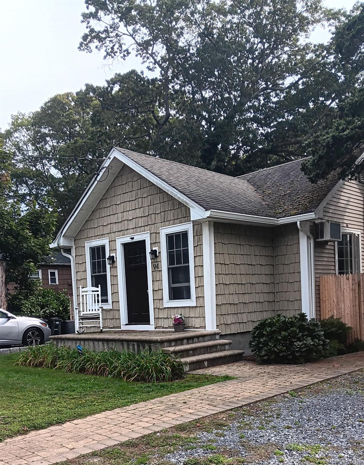 #1 photo, 94 New York Avenue, サフォーク郡 Sound Beach , NY 11789