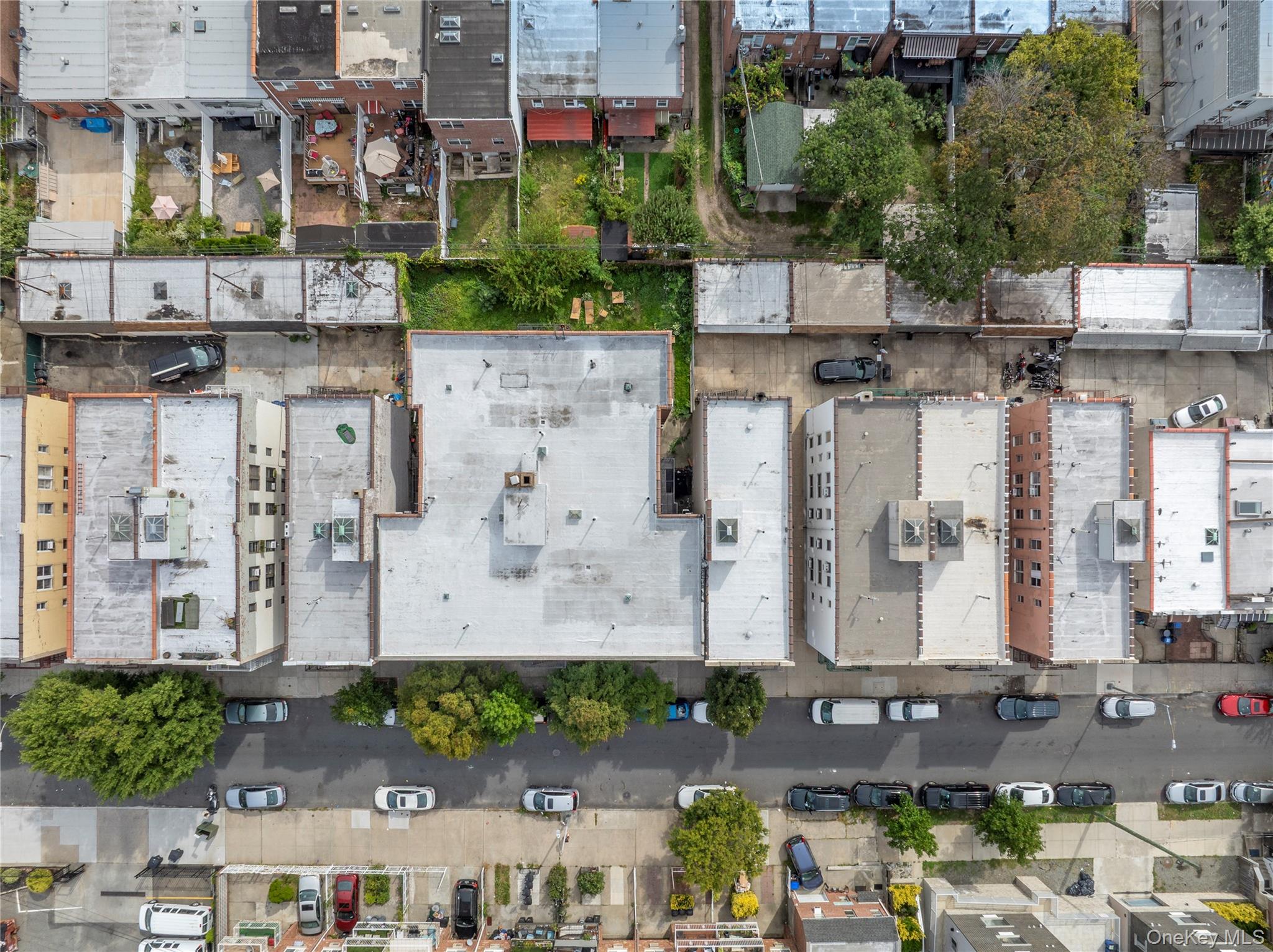 #13 photo, 31-23 47th Street, クイーンズ区 Astoria , NY 11103