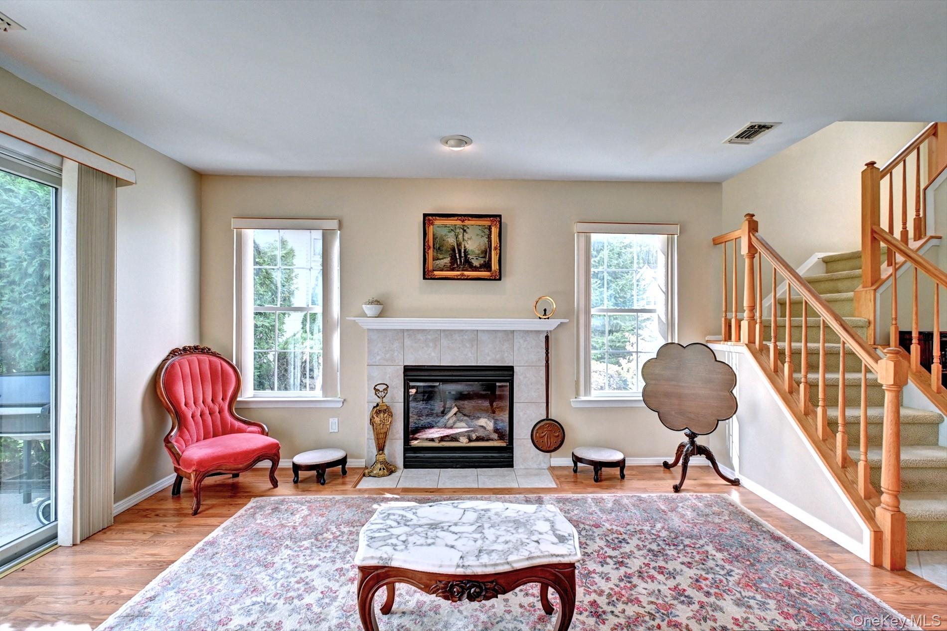 #12 photo, 315 Erik Drive, サフォーク郡 East Setauket , NY 11733