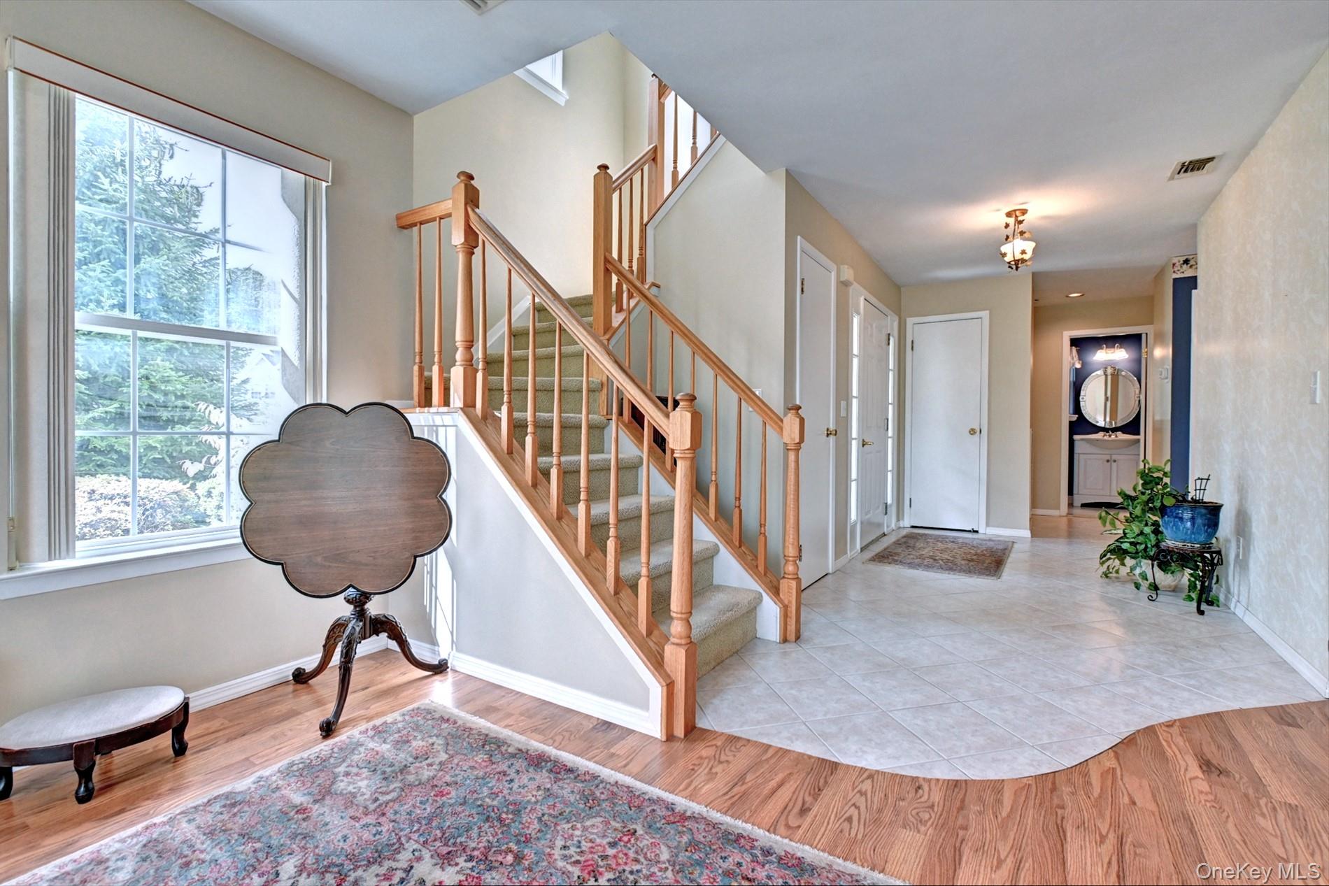 #8 photo, 315 Erik Drive, サフォーク郡 East Setauket , NY 11733