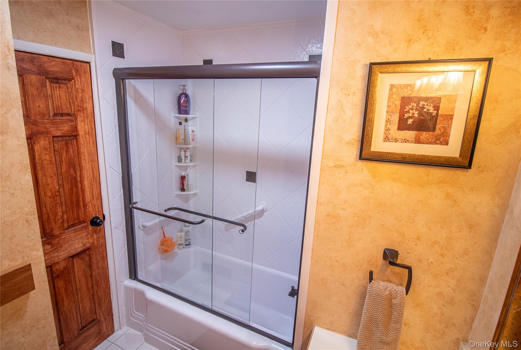 #18 photo, 22 Meadowood Court, Huntington , NY 11743