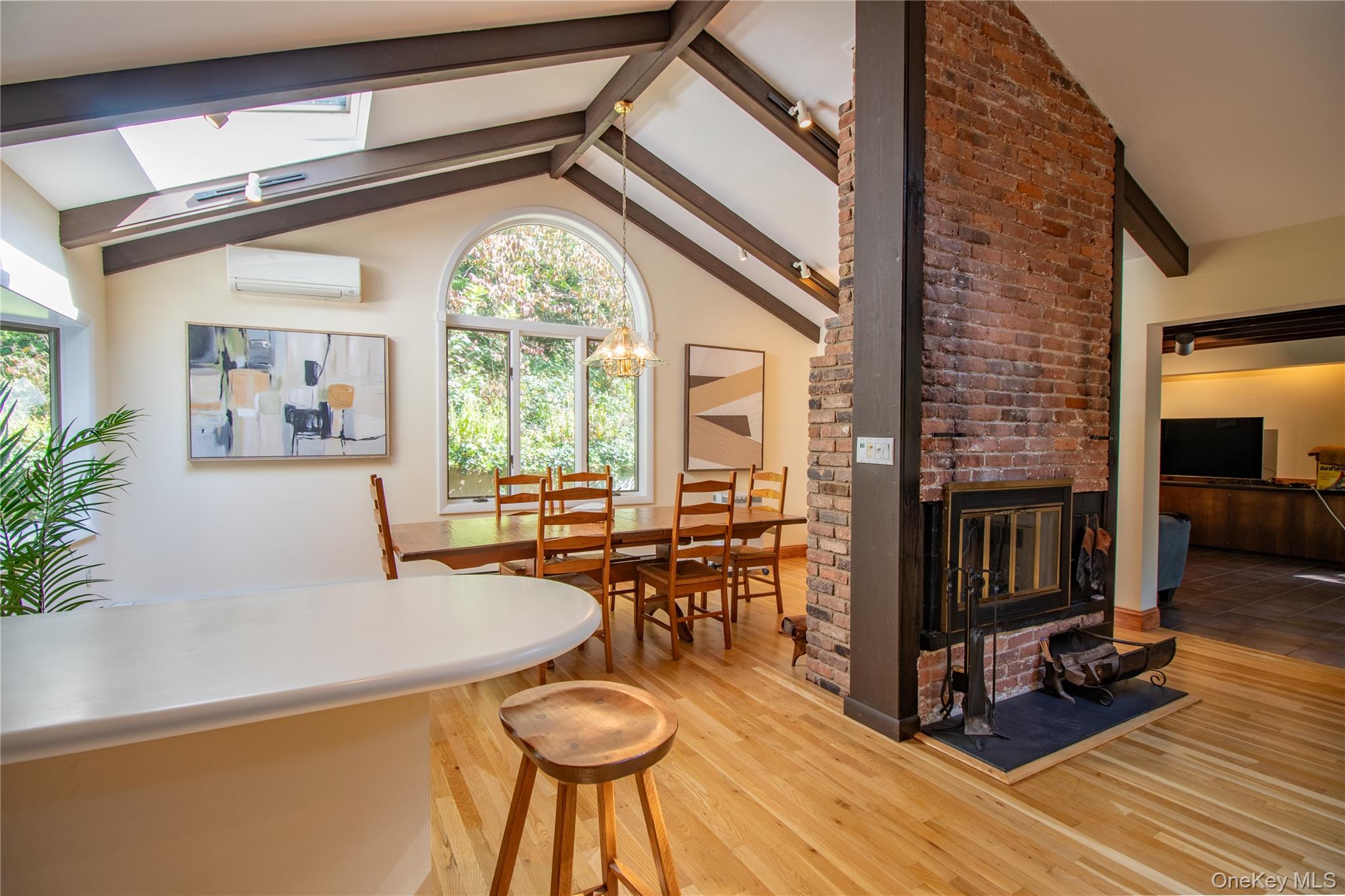 #4 photo, 22 Meadowood Court, Huntington , NY 11743