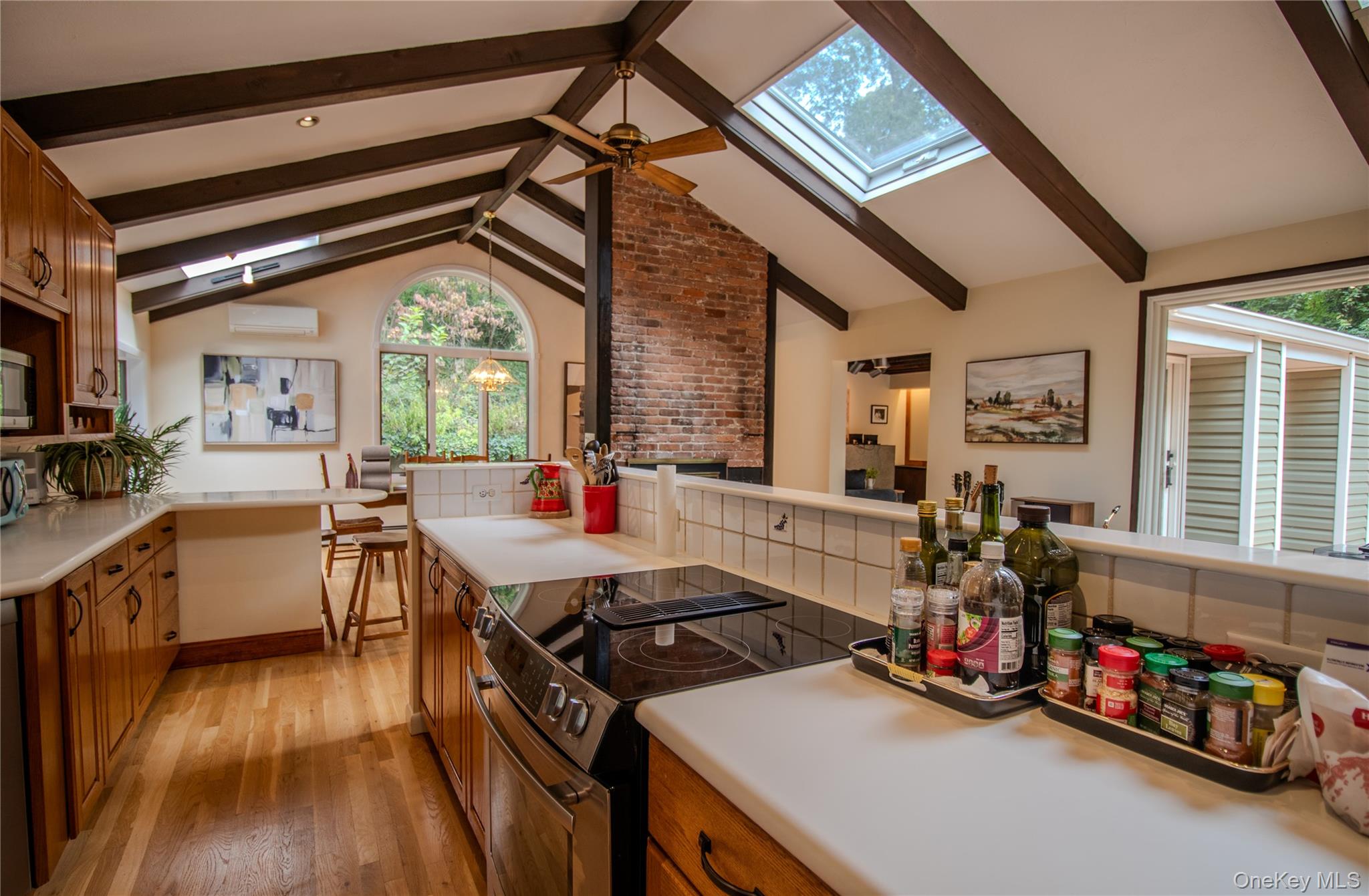 #7 photo, 22 Meadowood Court, Huntington , NY 11743