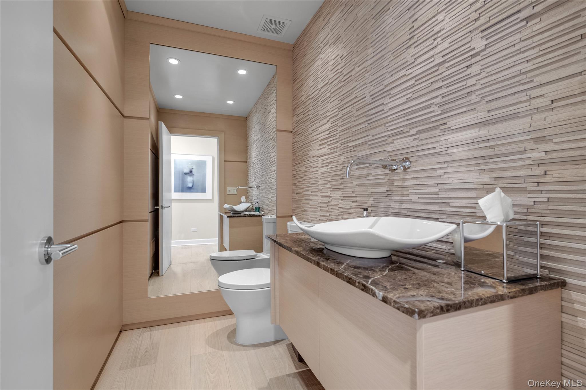 #17 photo, 17 Evergreen Circle, ナッソー郡 Manhasset , NY 11030