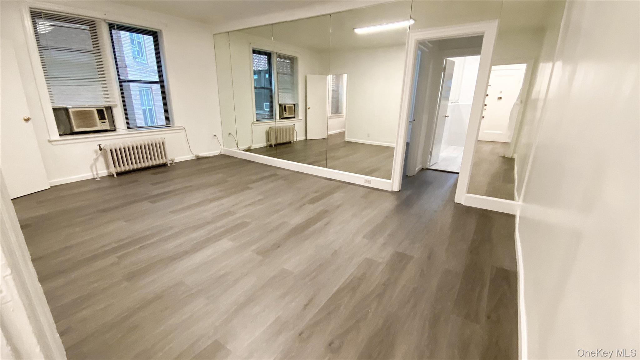 #8 photo, 42-33 Kissena Boulevard, Flushing , NY 11355