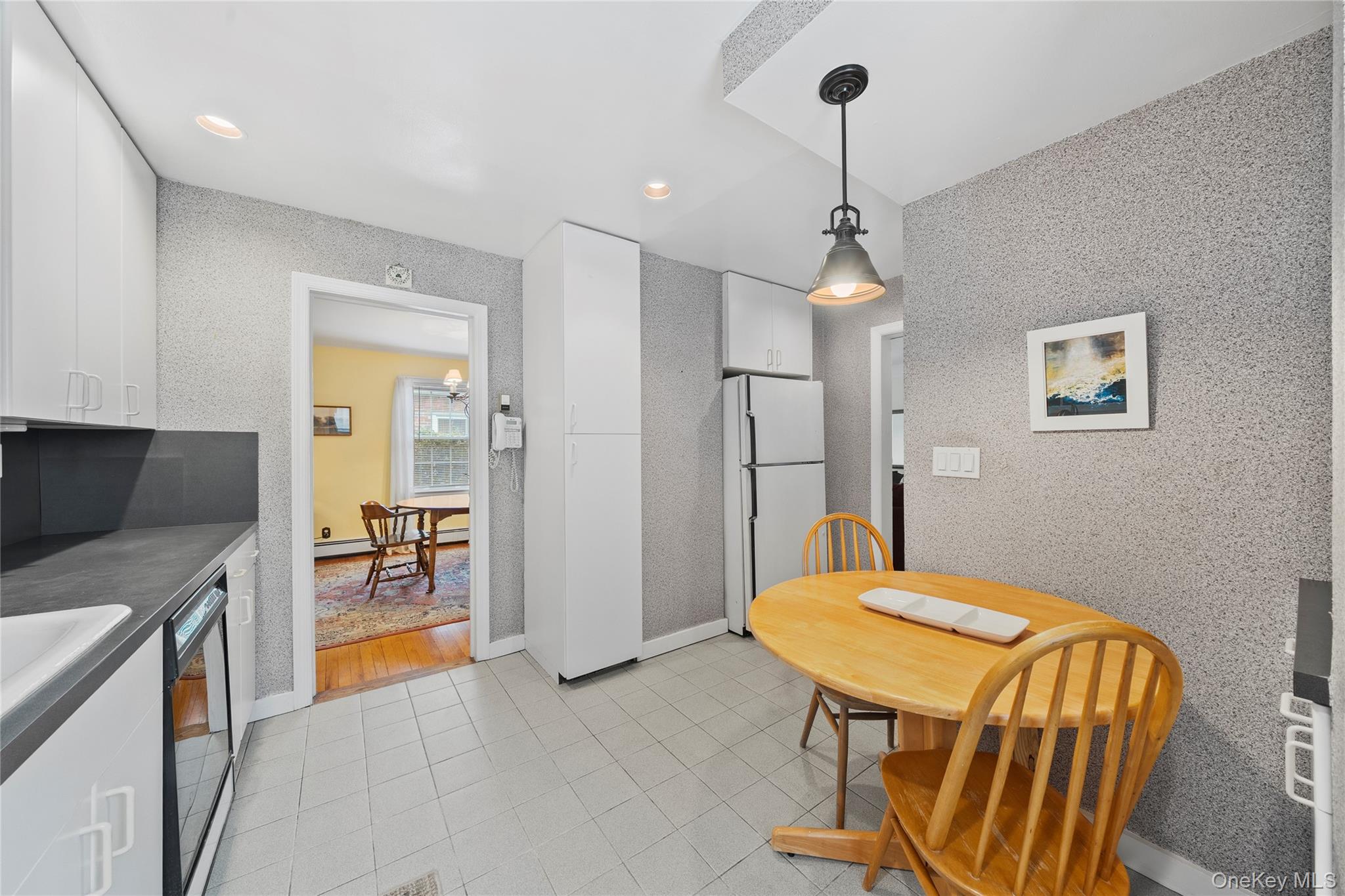 #18 photo, 91 Ireland Place, Amityville , NY 11701