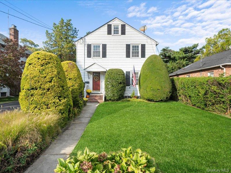 #2 photo, 91 Ireland Place, Amityville , NY 11701