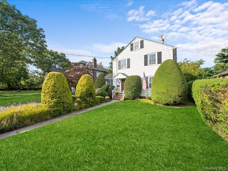 #4 photo, 91 Ireland Place, Amityville , NY 11701