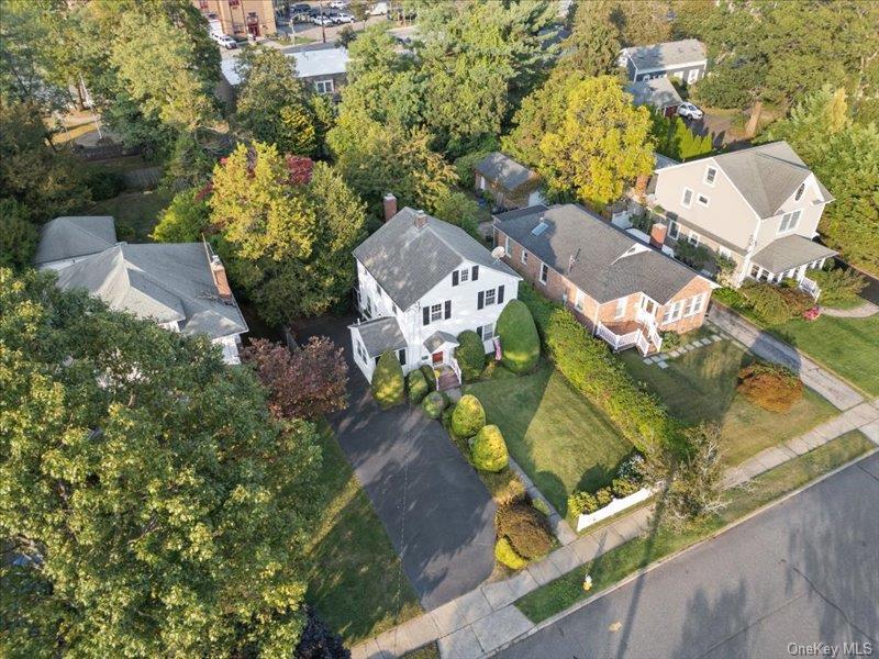 #5 photo, 91 Ireland Place, Amityville , NY 11701