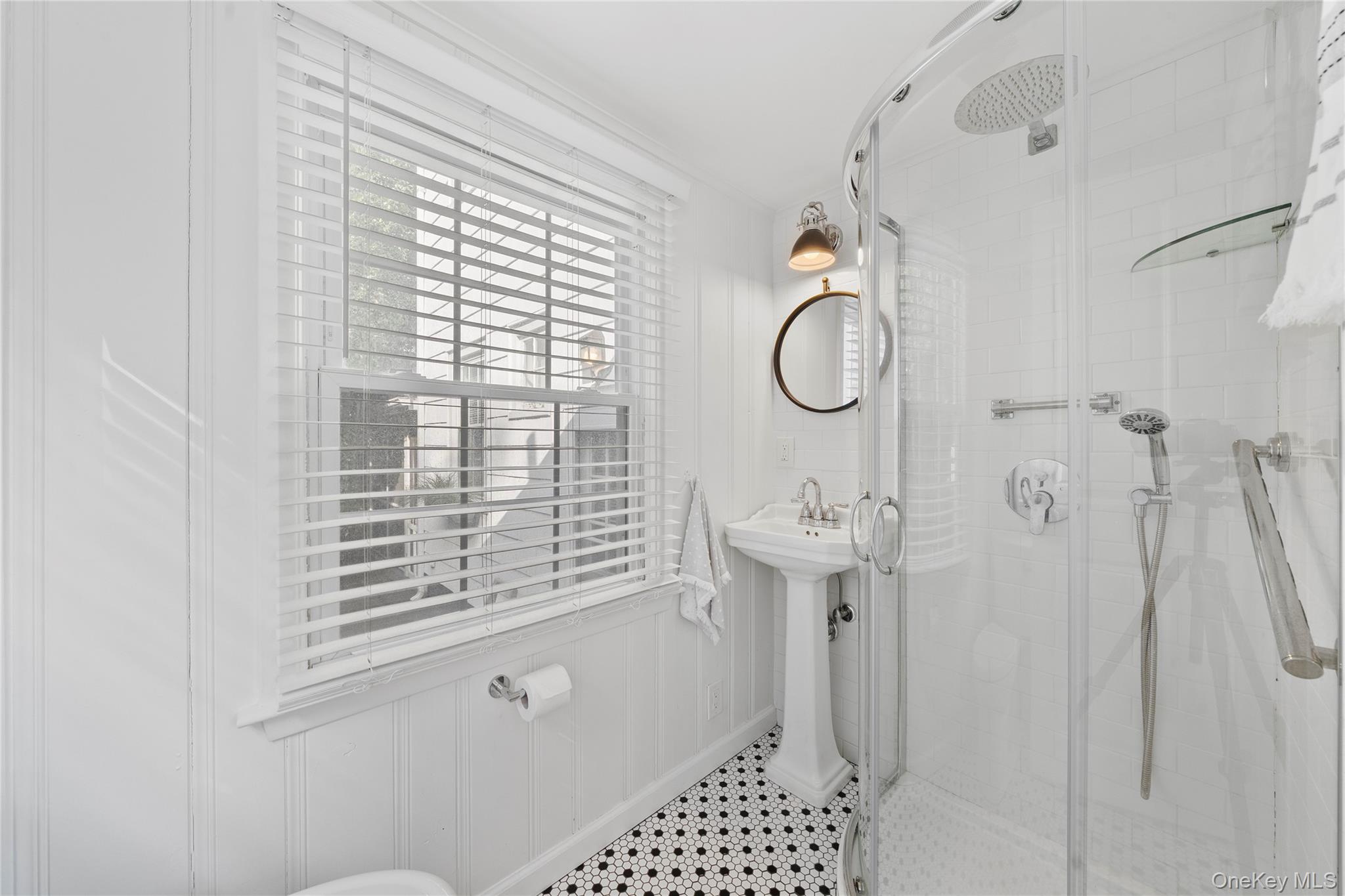 #9 photo, 91 Ireland Place, Amityville , NY 11701