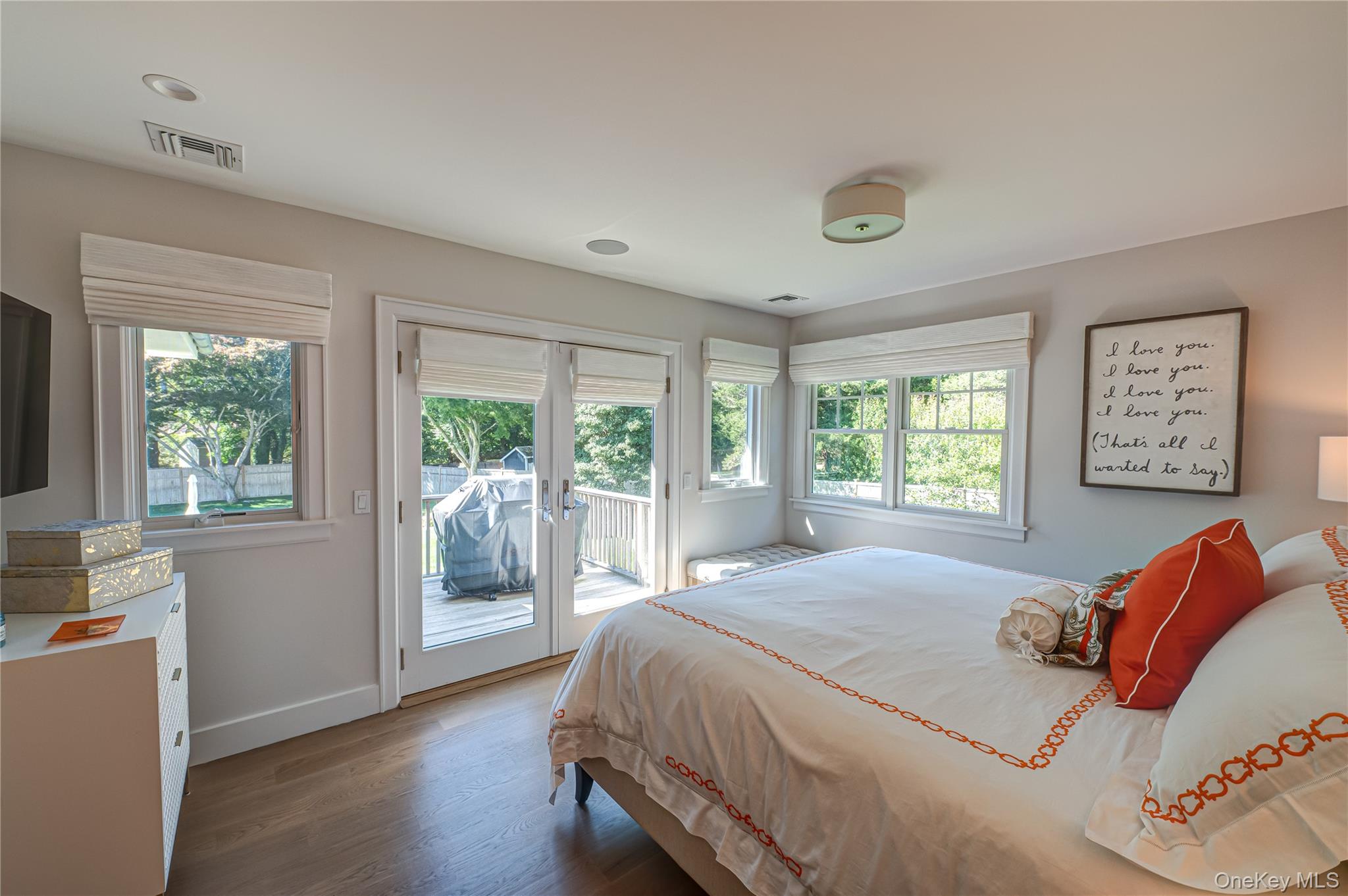 #16 photo, 509 North Main Street, サフォーク郡 Southampton , NY 11968