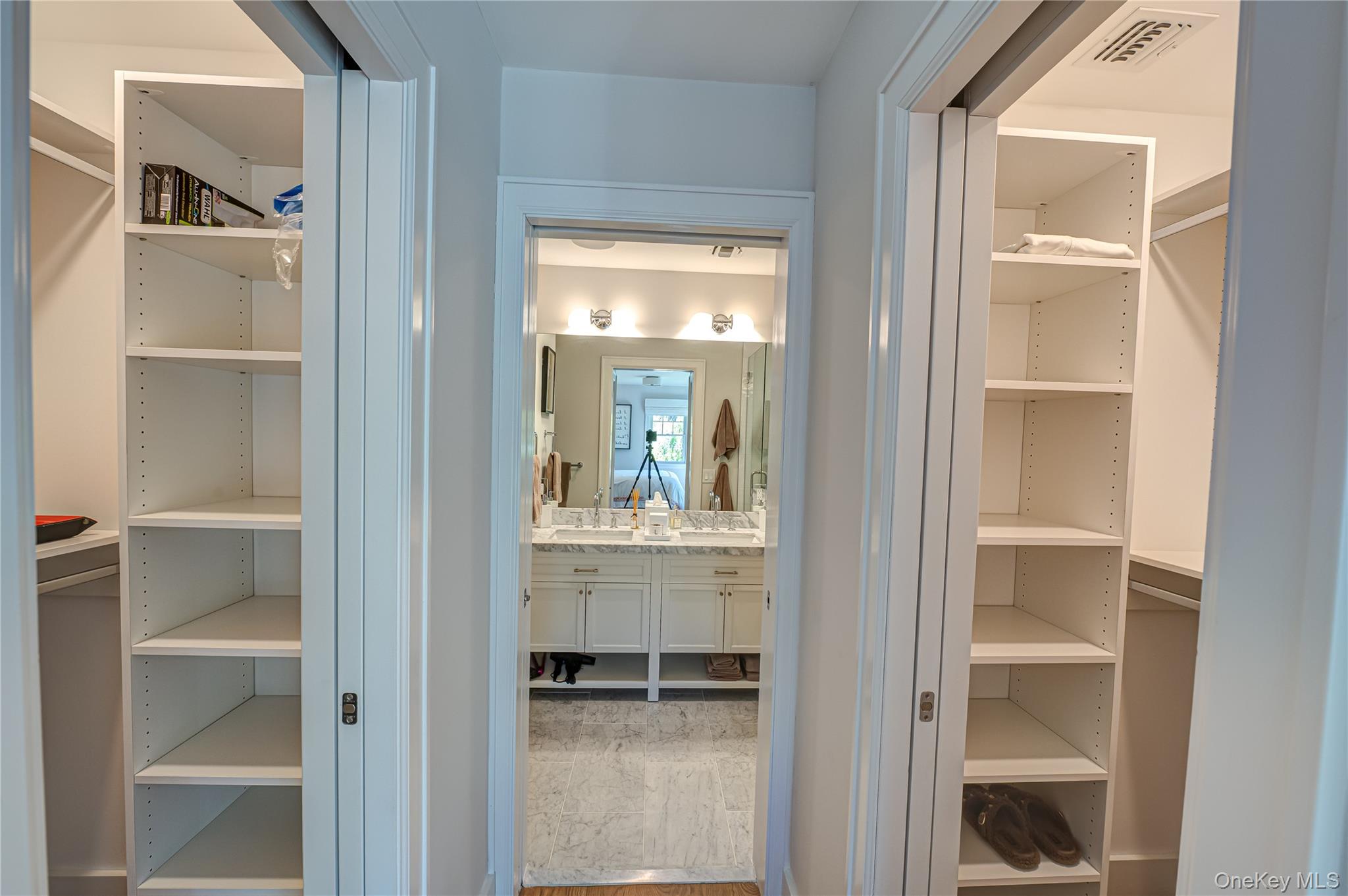 #18 photo, 509 North Main Street, サフォーク郡 Southampton , NY 11968